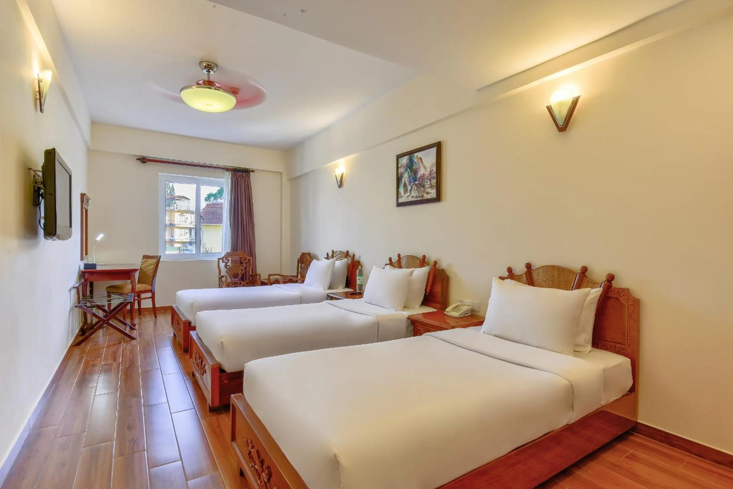 Photo of the whole room, Bed in Khách sạn Park Hotel Dalat