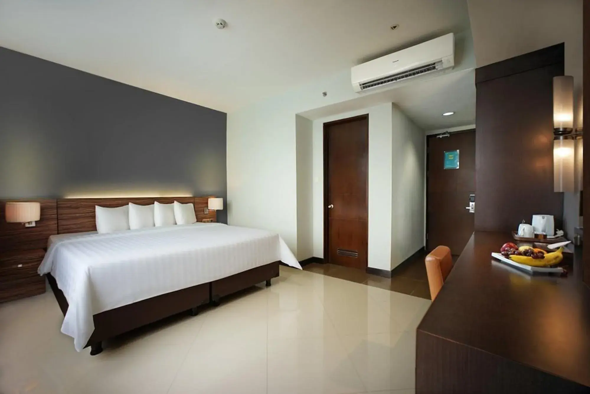 Executive King Room in Regantris Malioboro Executive King Room in Regantris Malioboro