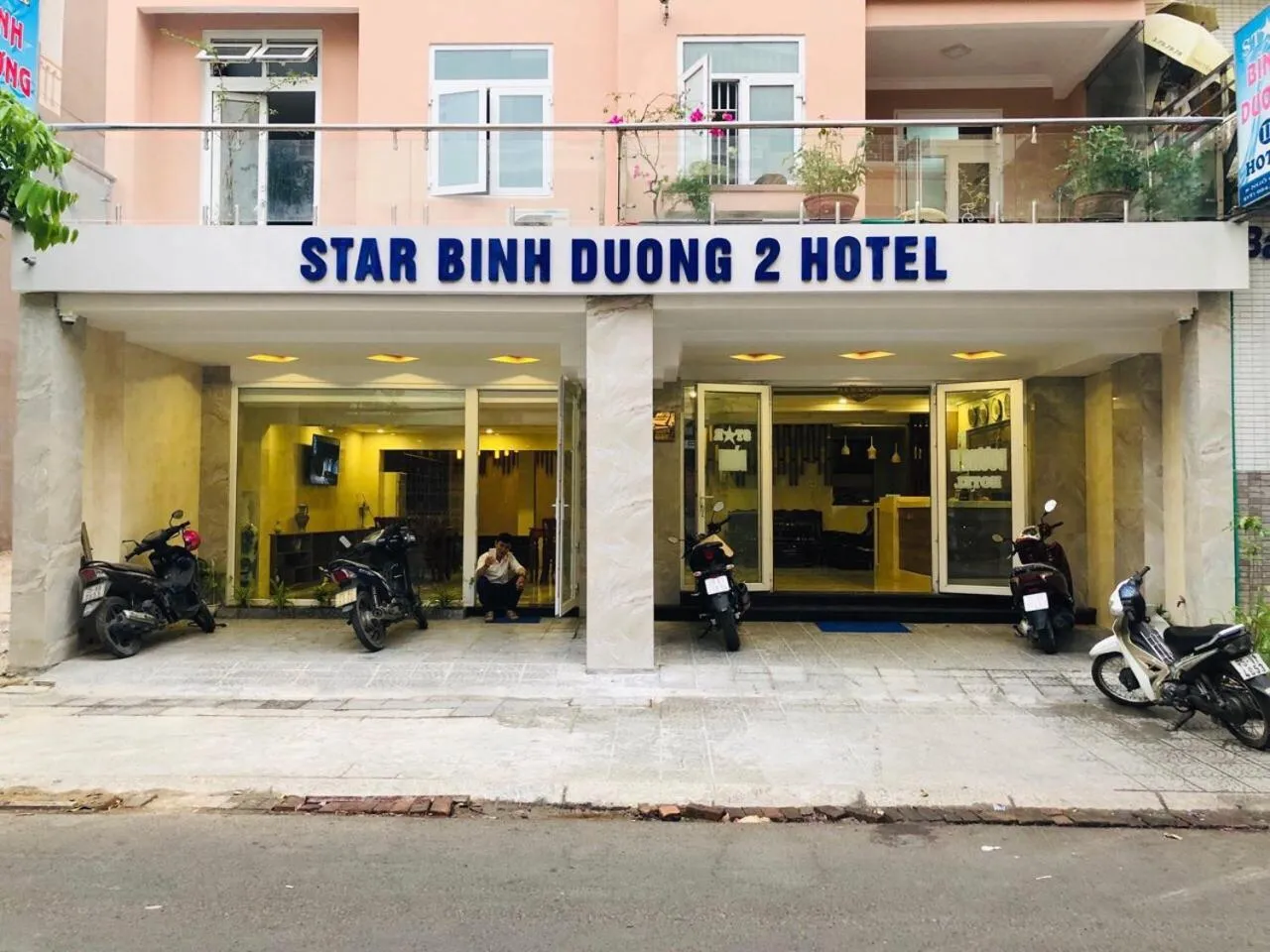 Facade/entrance in Binh Duong 2 Hotel