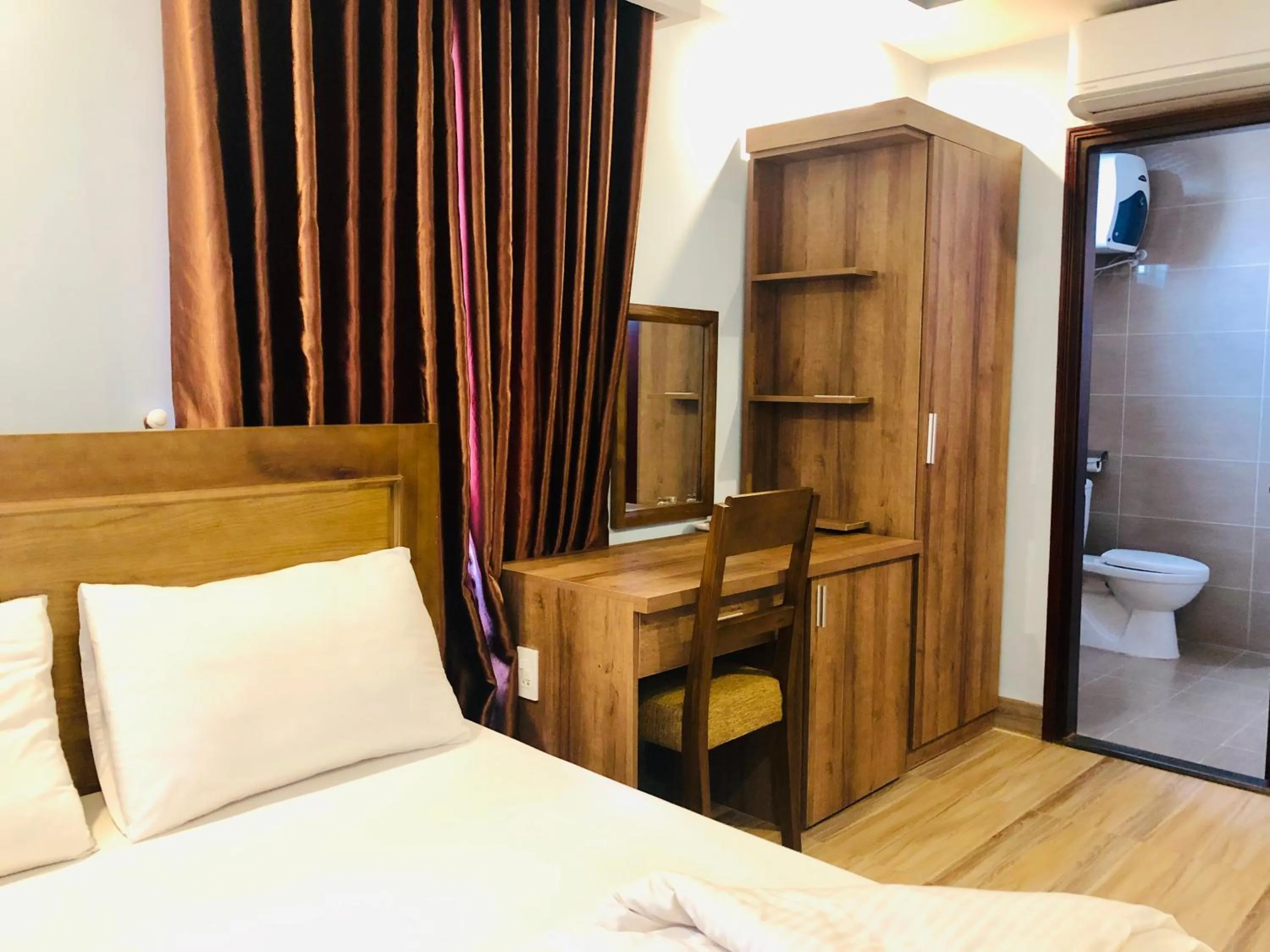 Bedroom, Bed in Binh Duong 2 Hotel