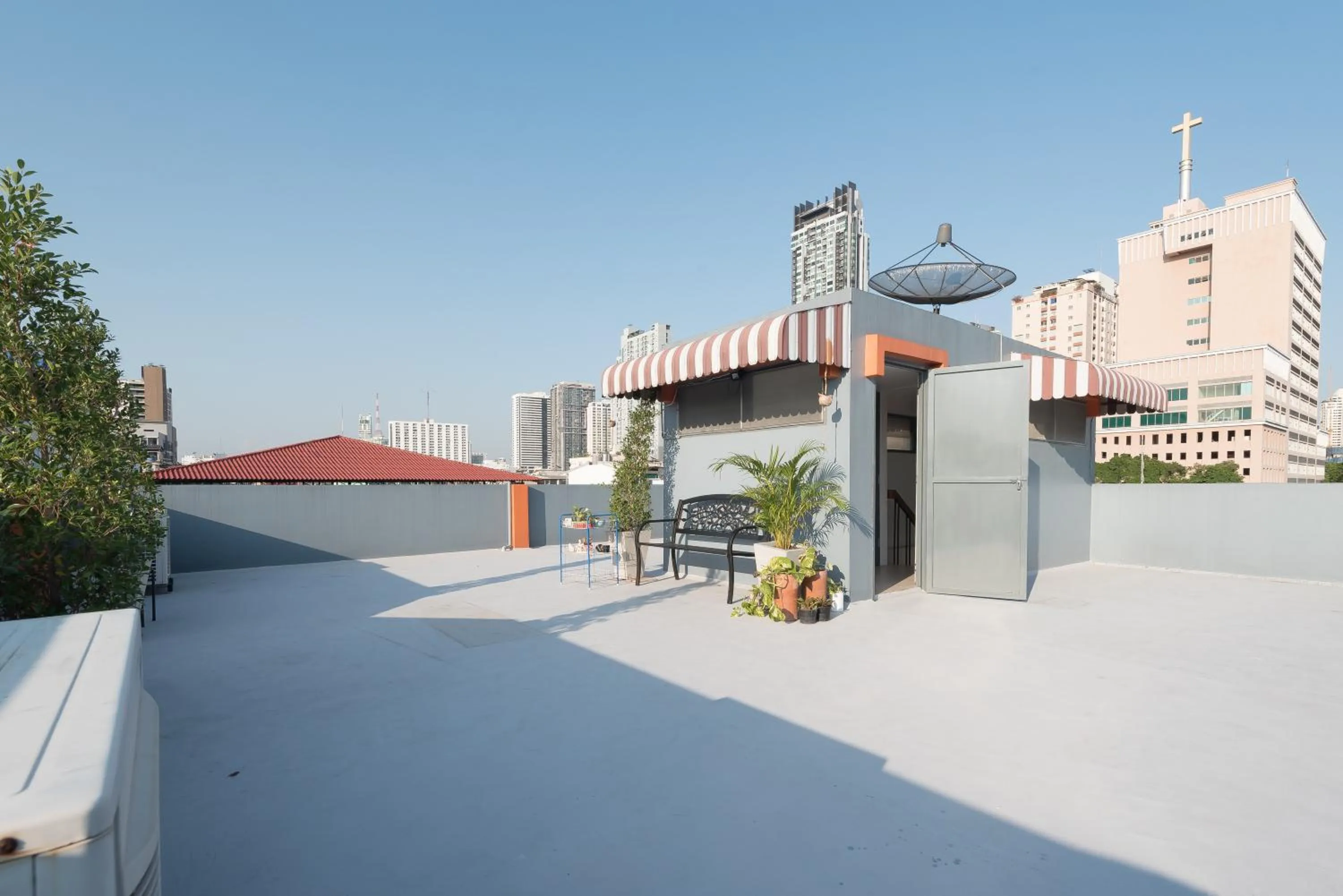 Balcony/Terrace in BaanSu Hostel