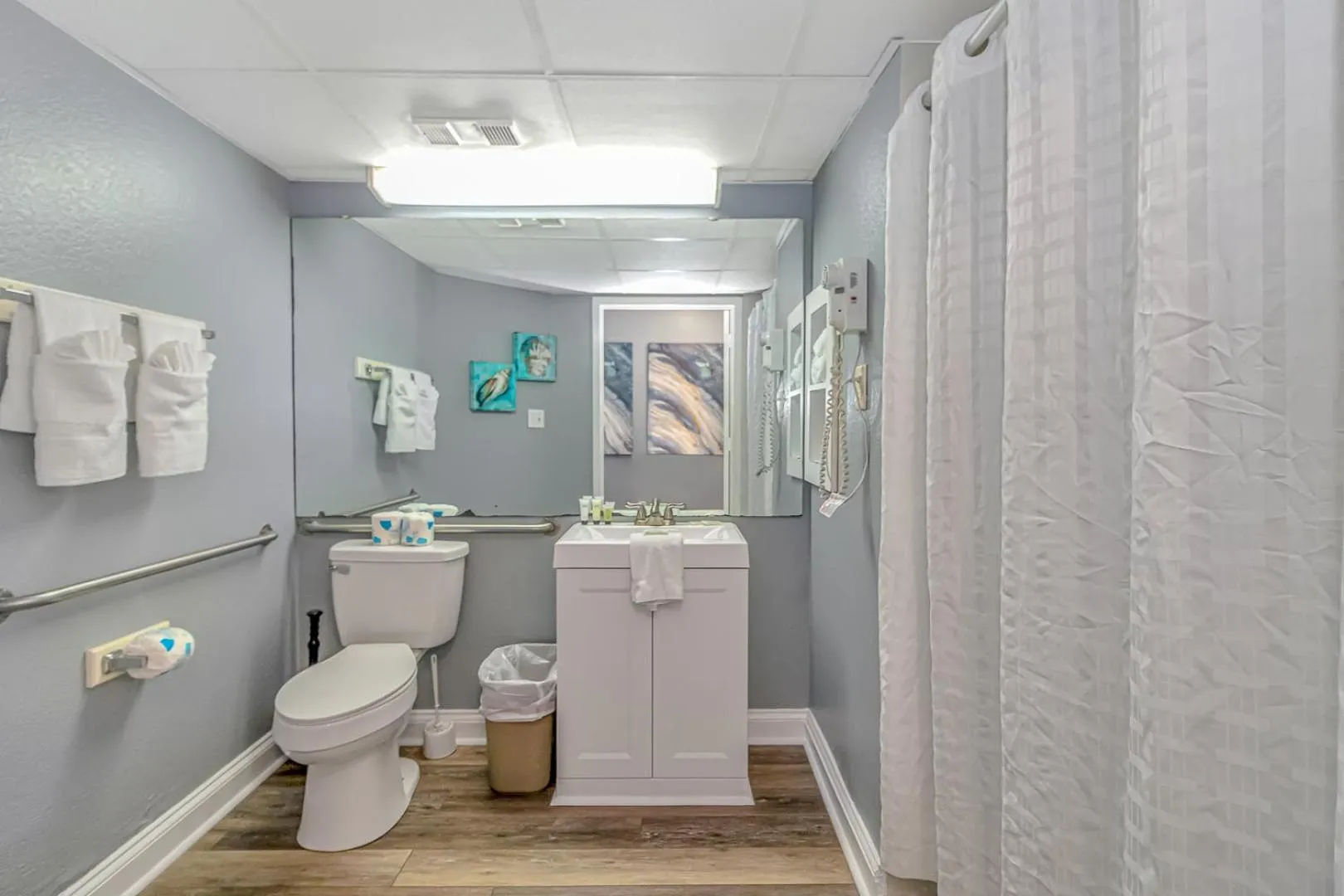 Bathroom in Sea Mist 51302