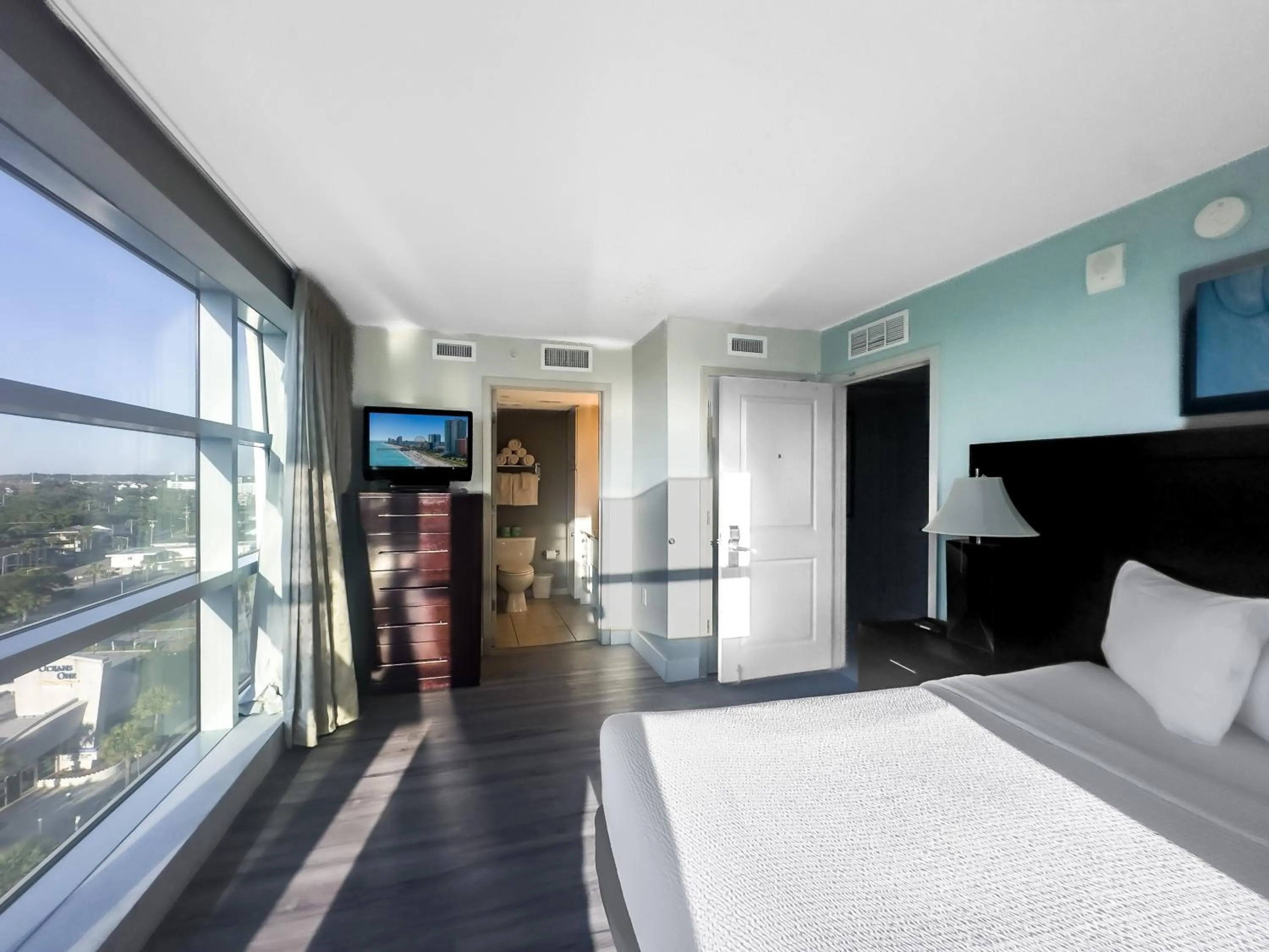 Bed in Oceans One 1806