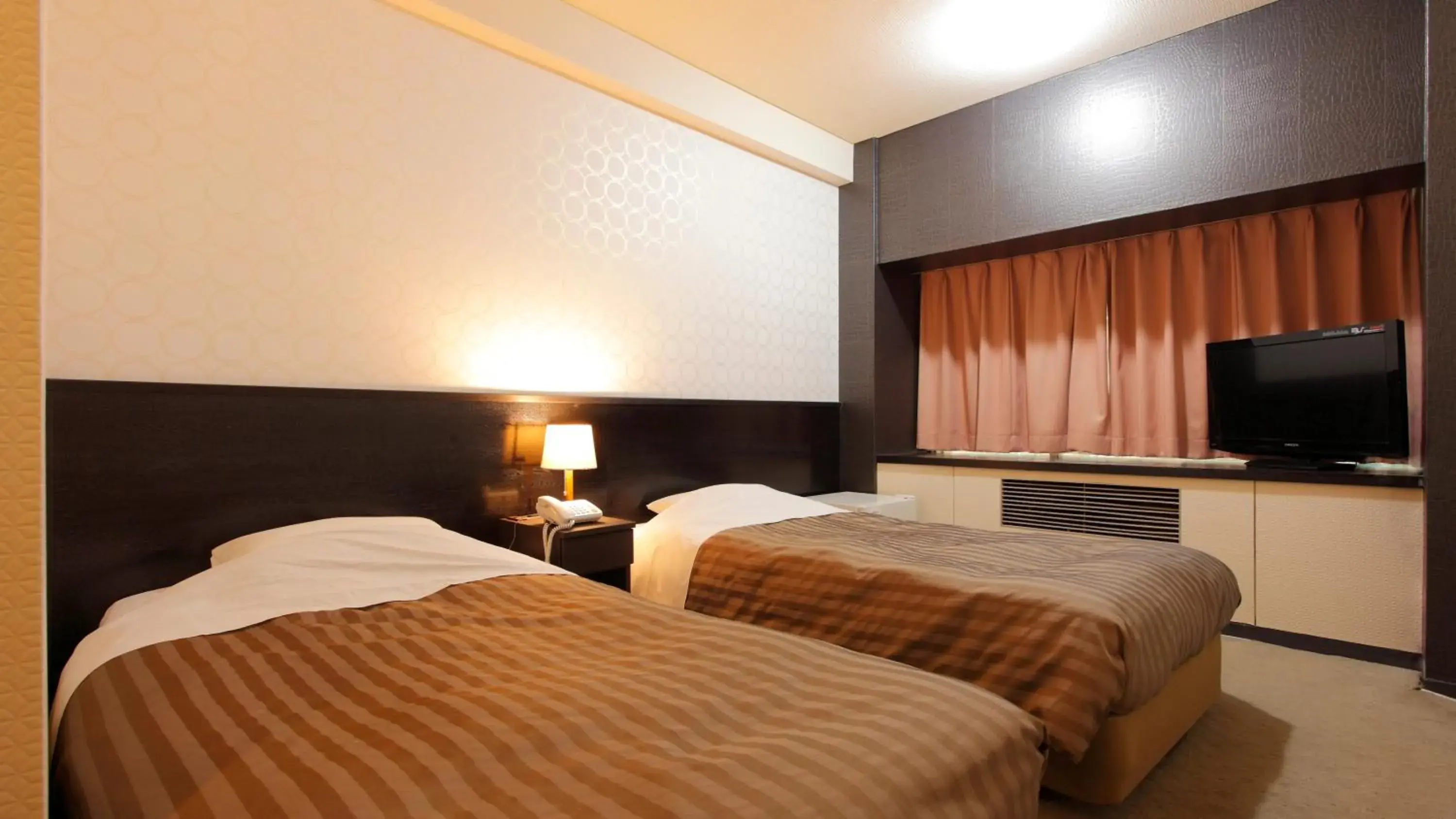 Twin Room with No View - single occupancy in Atami New Fujiya Hotel Twin Room with No View - single occupancy in Atami New Fujiya Hotel