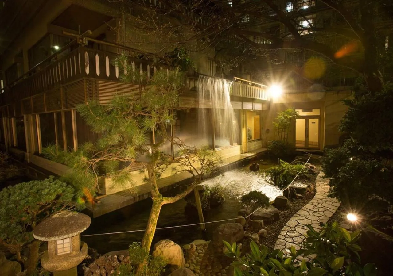 Garden in Atami Kinjokan