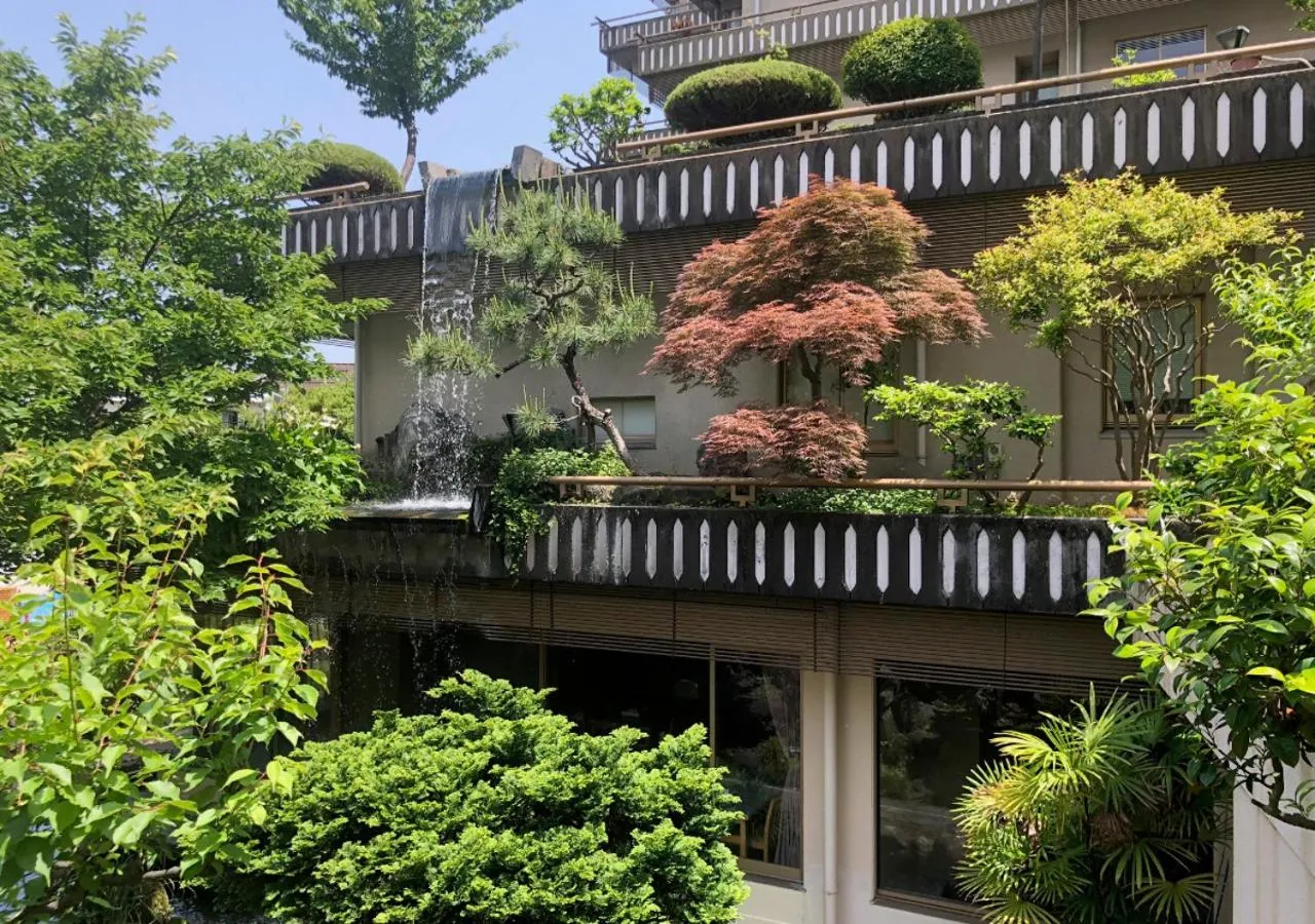 Garden in Atami Kinjokan