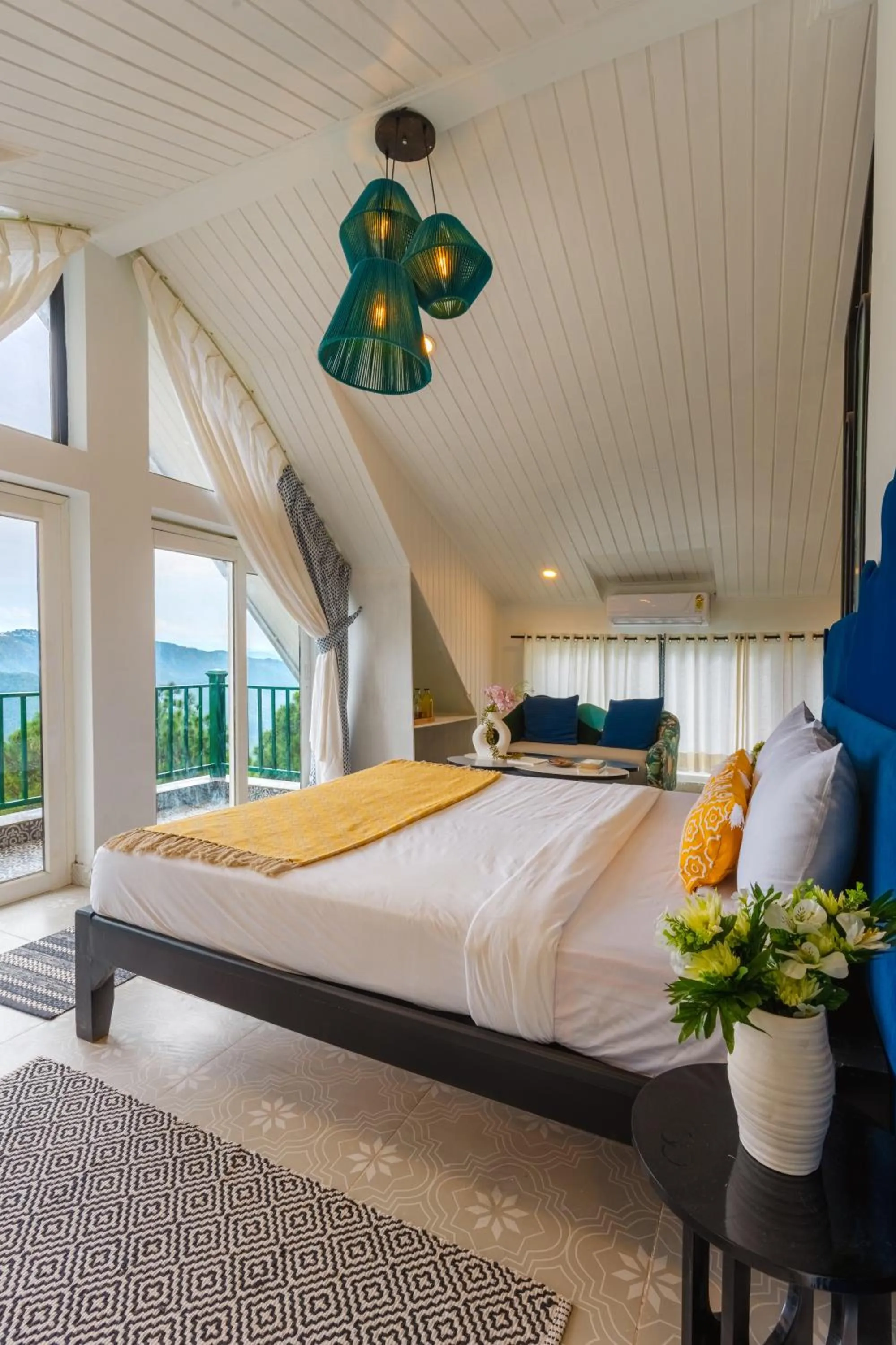 Bed in Seclude Kasauli, Himachal Pradesh