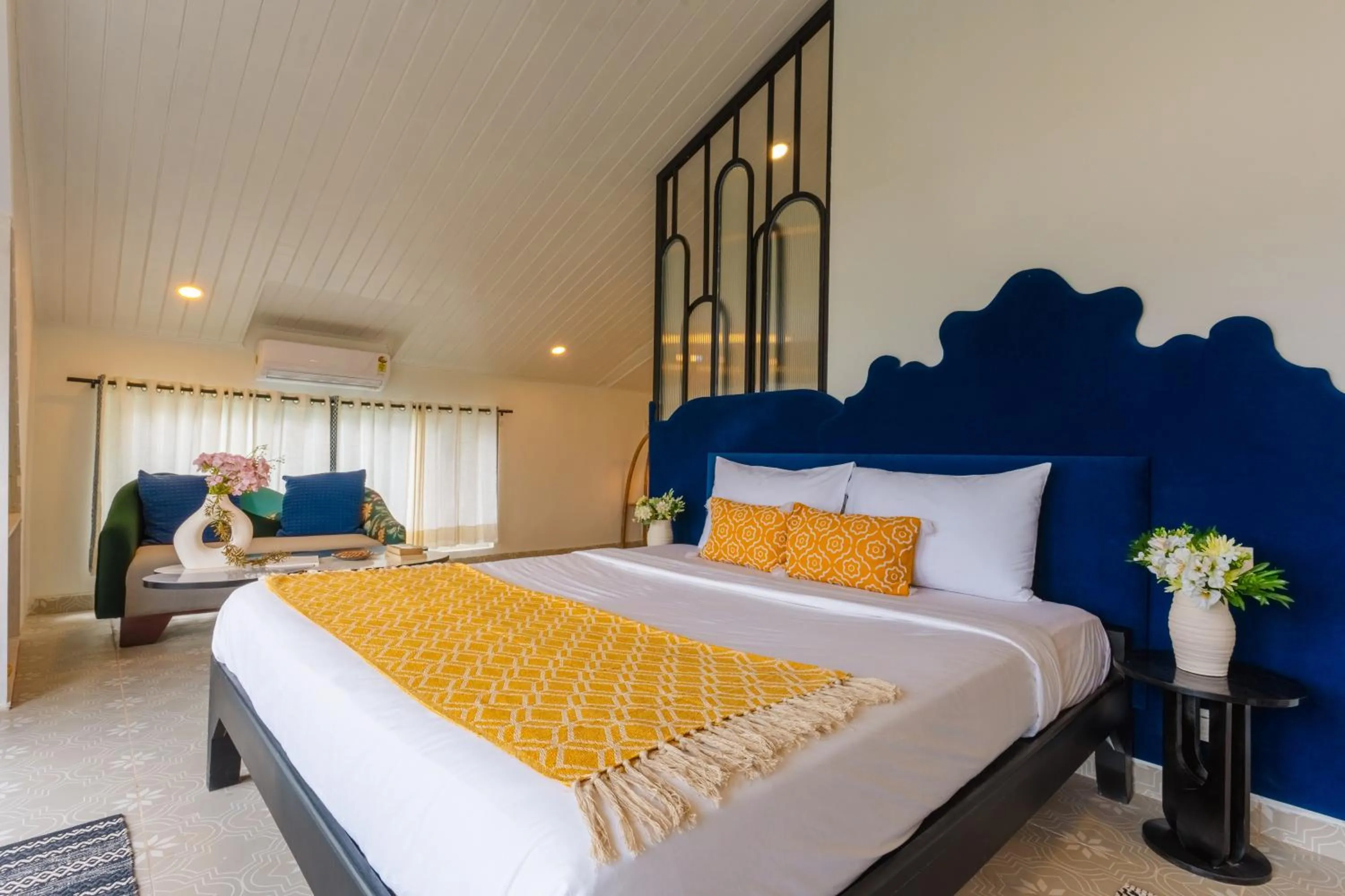 Bed in Seclude Kasauli, Himachal Pradesh