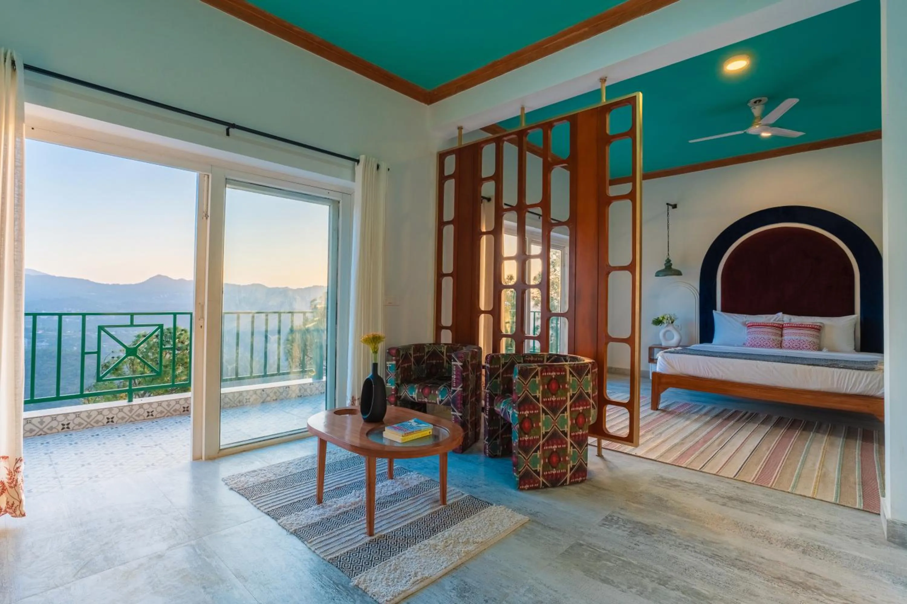 Bed in Seclude Kasauli, Himachal Pradesh