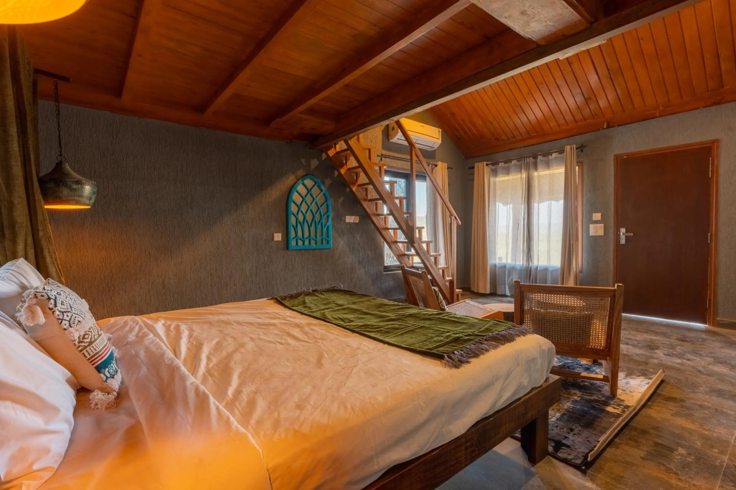 Bed in Seclude Kasauli, Himachal Pradesh