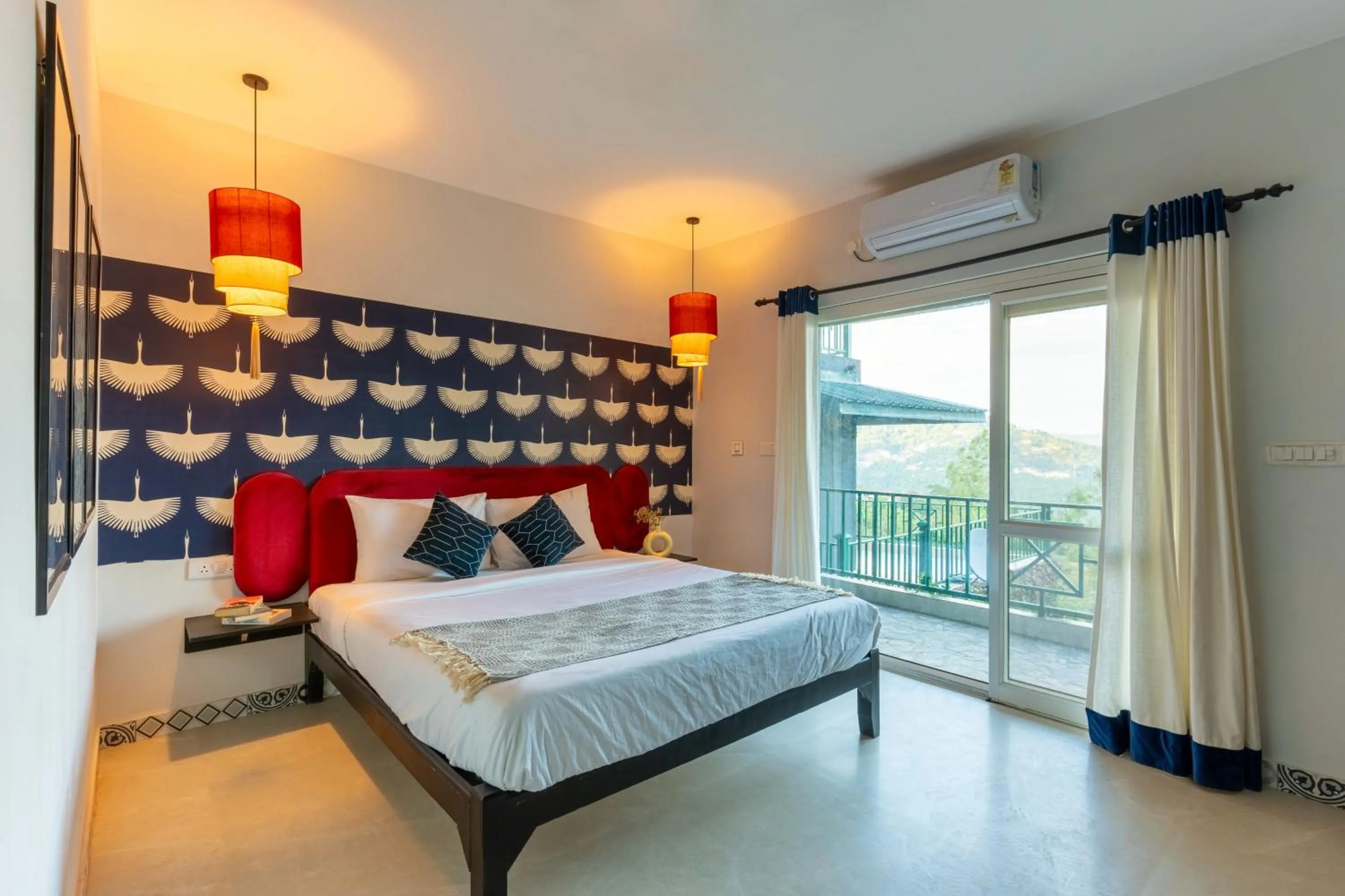 Bed in Seclude Kasauli, Himachal Pradesh