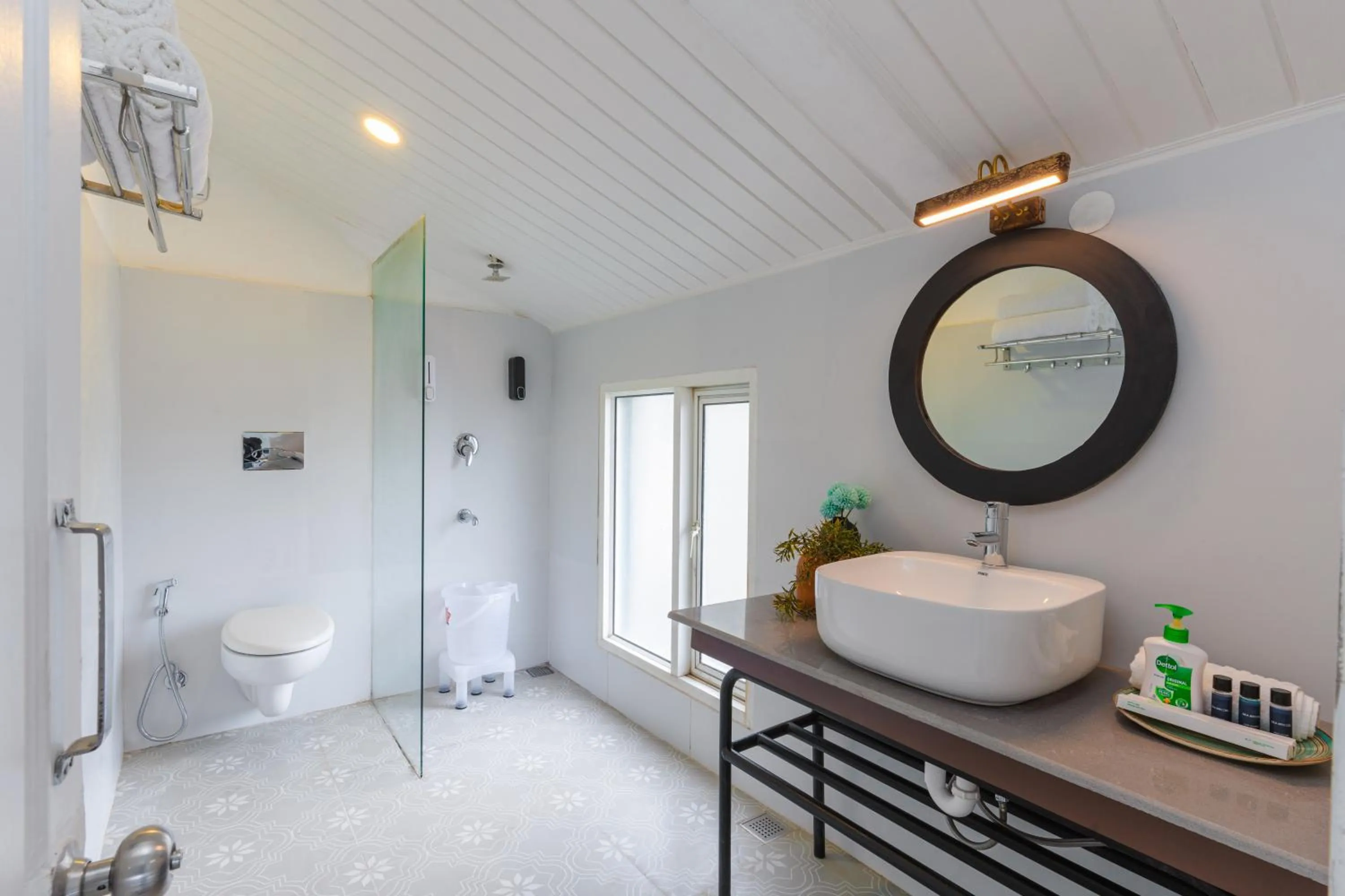 Shower in Seclude Kasauli, Himachal Pradesh