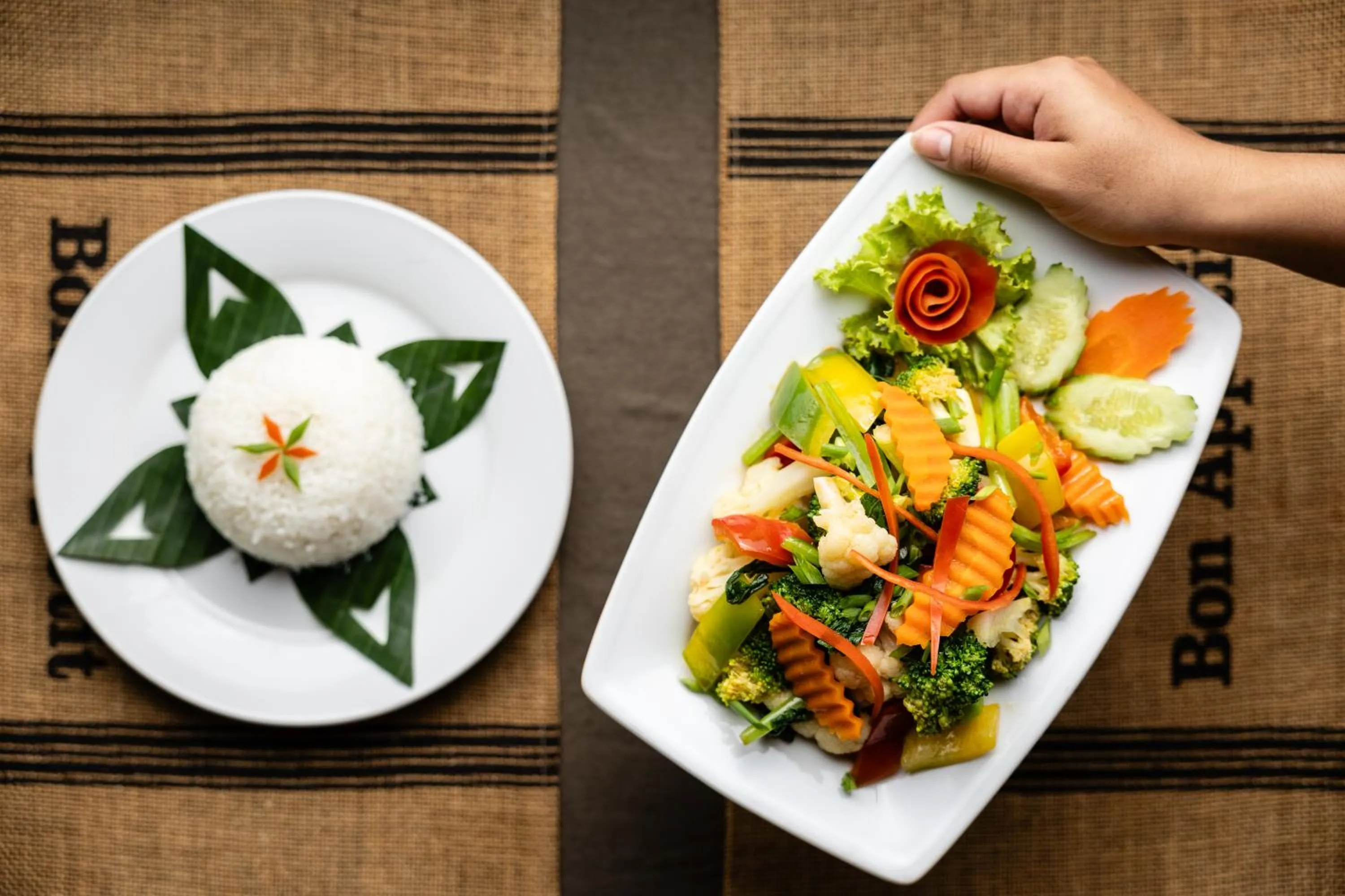 Food and drinks in Pavillon Indochine Boutique - Hotel