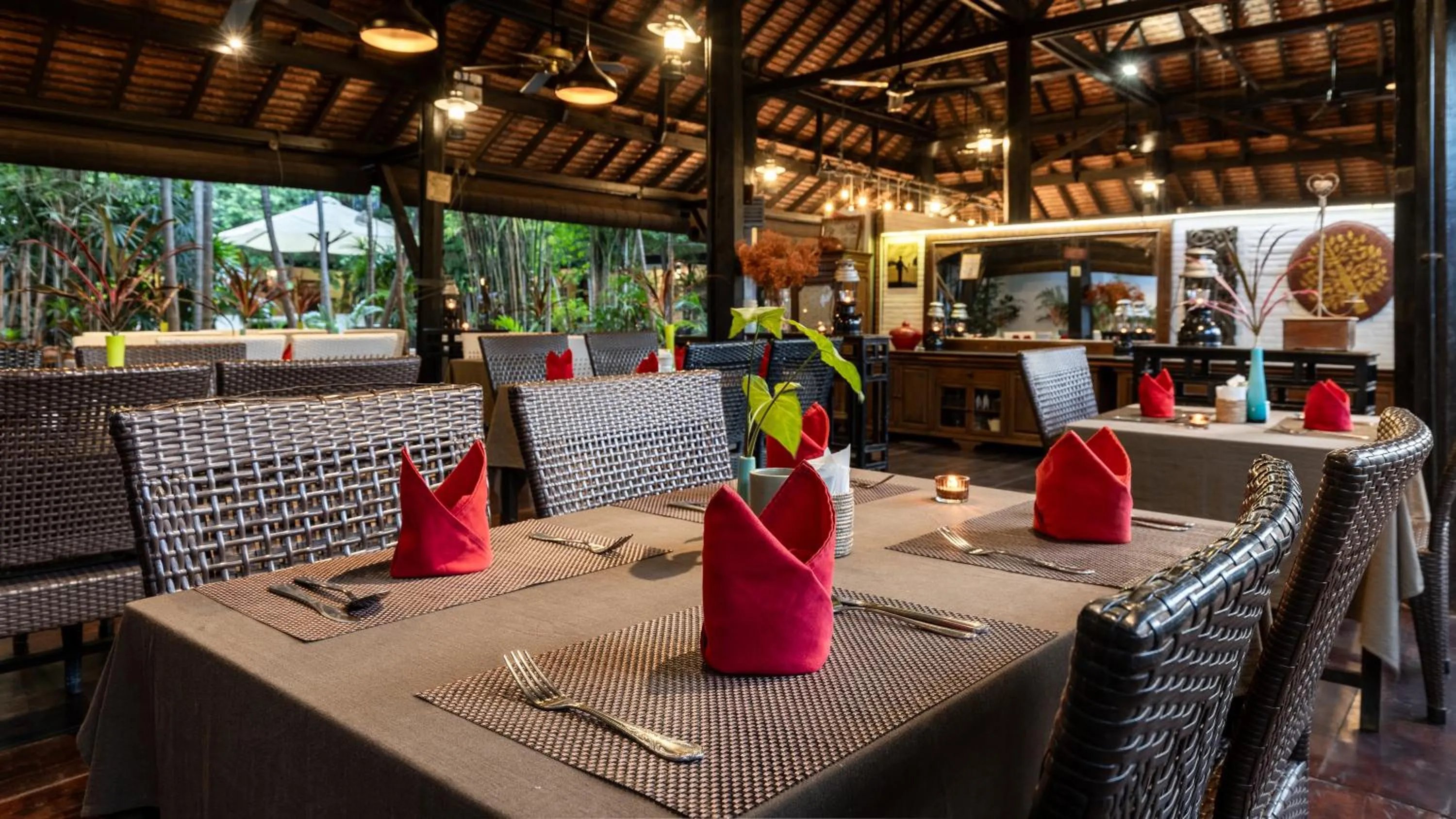 Restaurant/places to eat in Pavillon Indochine Boutique - Hotel