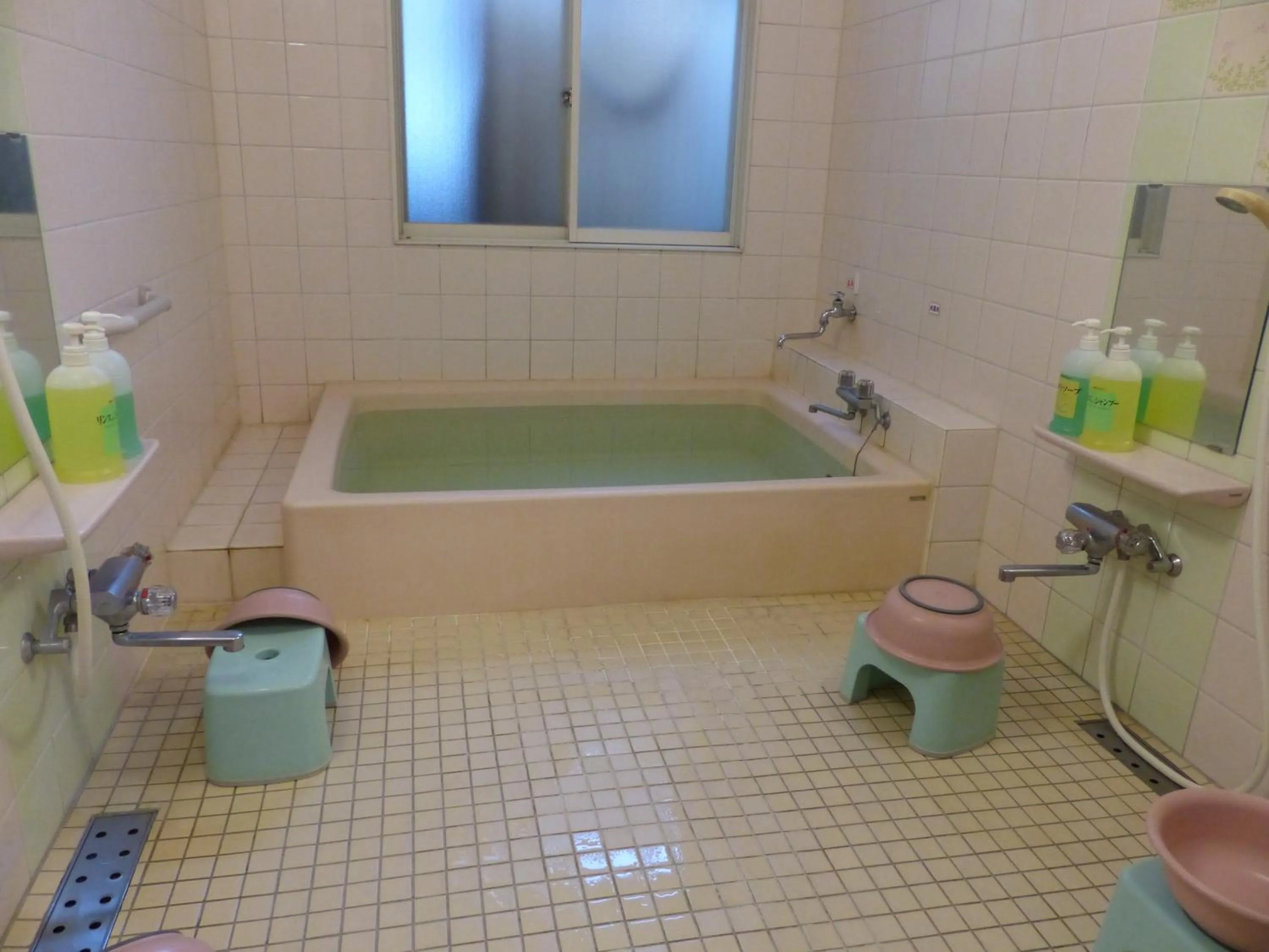 Hot Spring Bath in Minshuku Kuwataniya