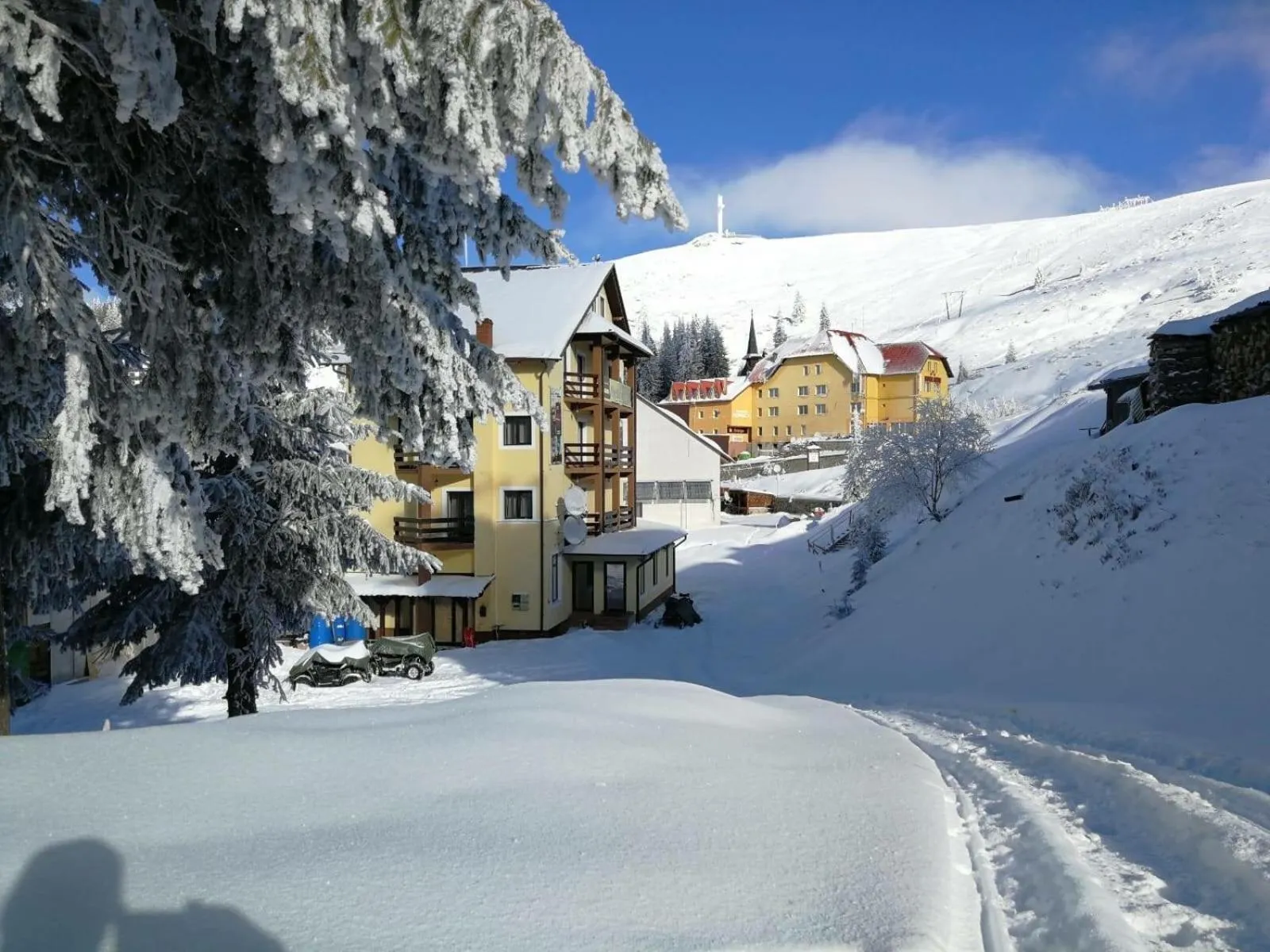 Property building in Hotel Muntele Mic