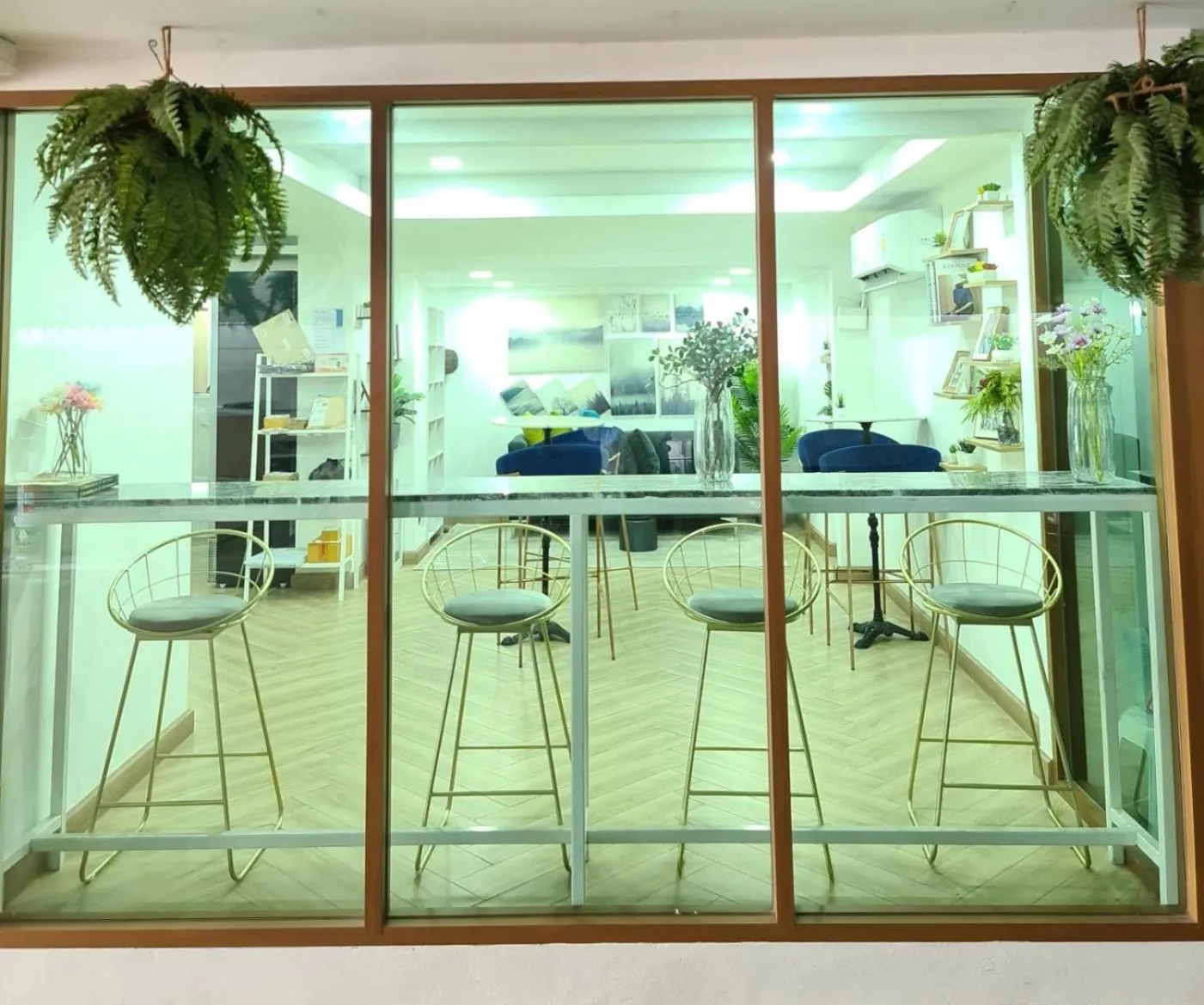 Restaurant/places to eat in 88 Living