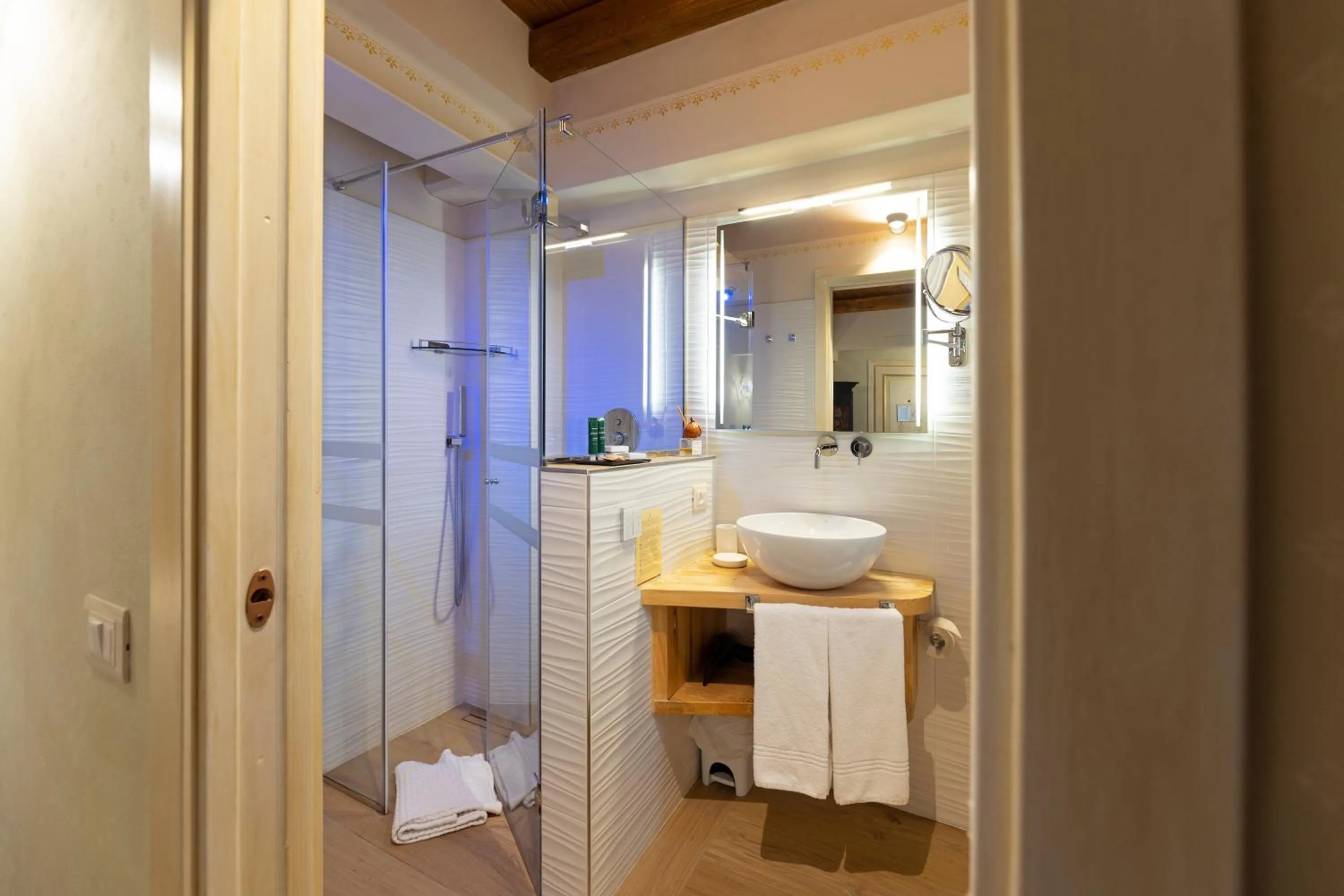 Bathroom in Torre Del Nera Albergo diffuso & Spa