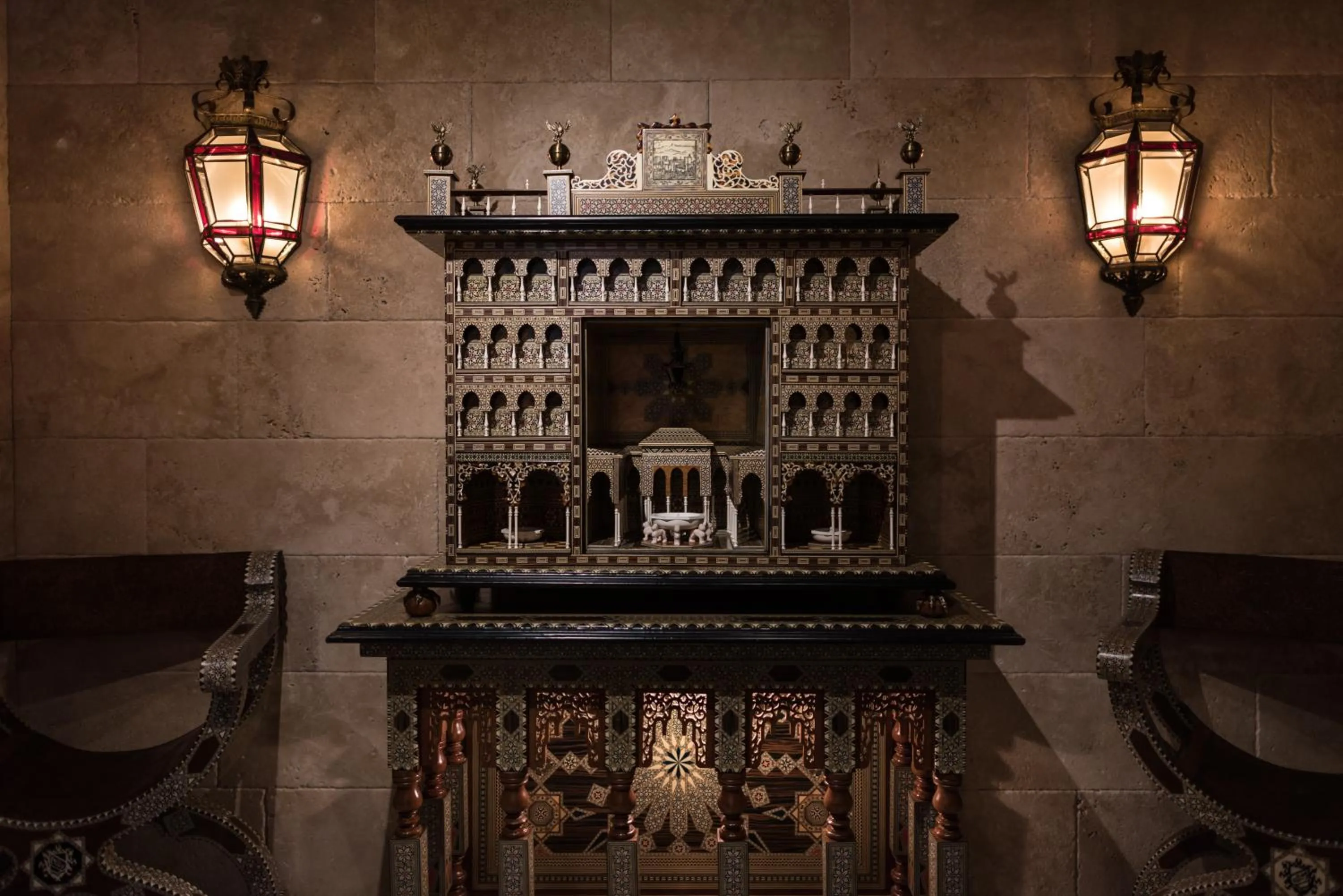 Decorative detail in Casa de Reyes