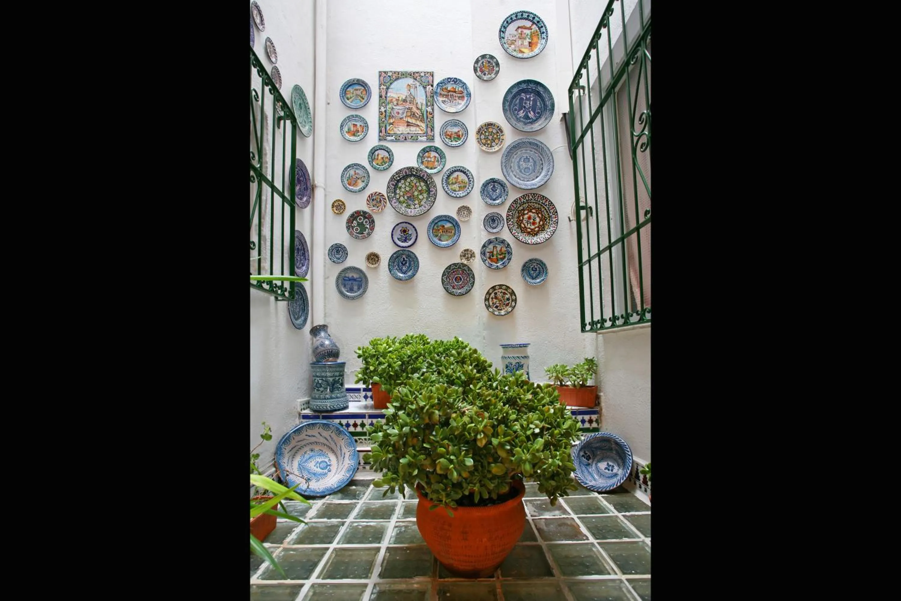 Property building in Casa de Reyes