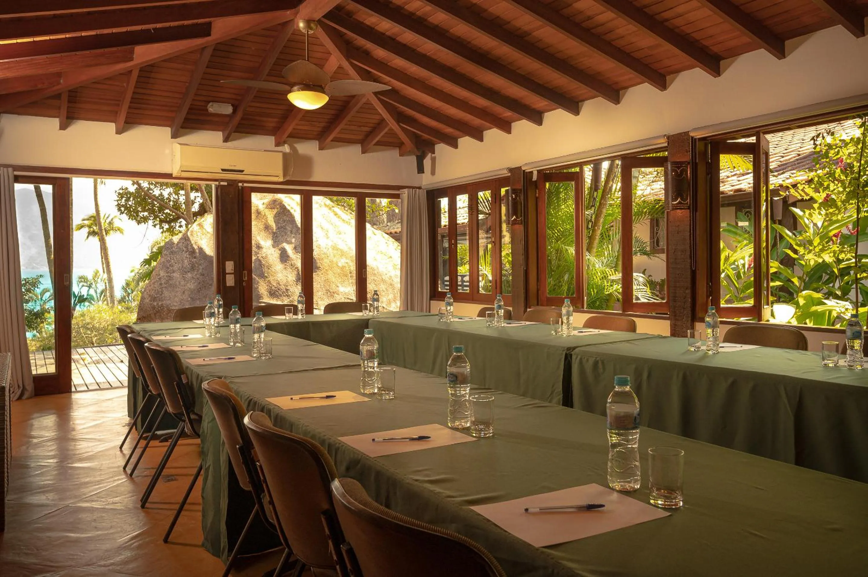 Business facilities in Porto Pacuíba Hotel