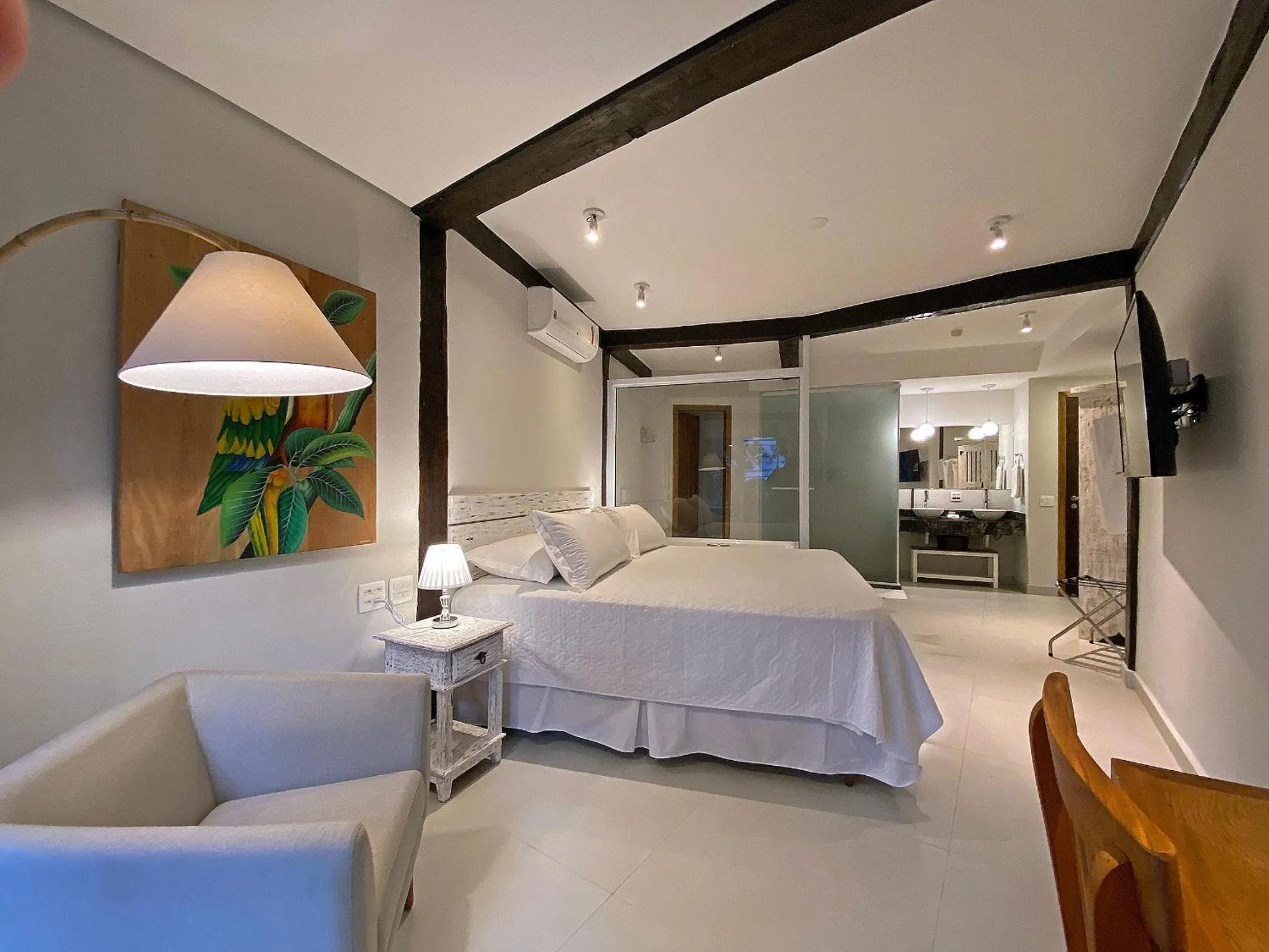Photo of the whole room, Bed in Porto Pacuíba Hotel