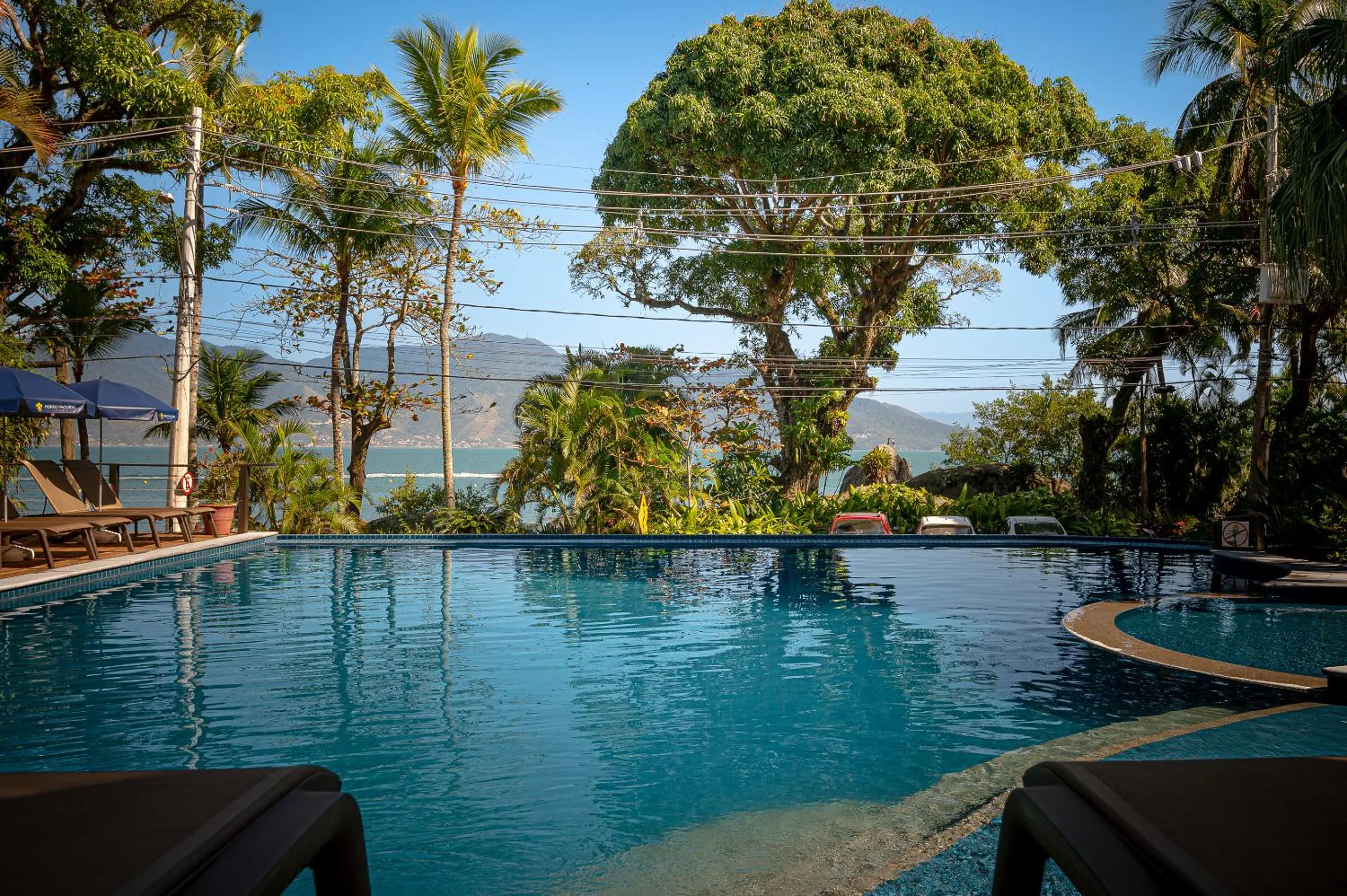 Swimming pool in Porto Pacuíba Hotel