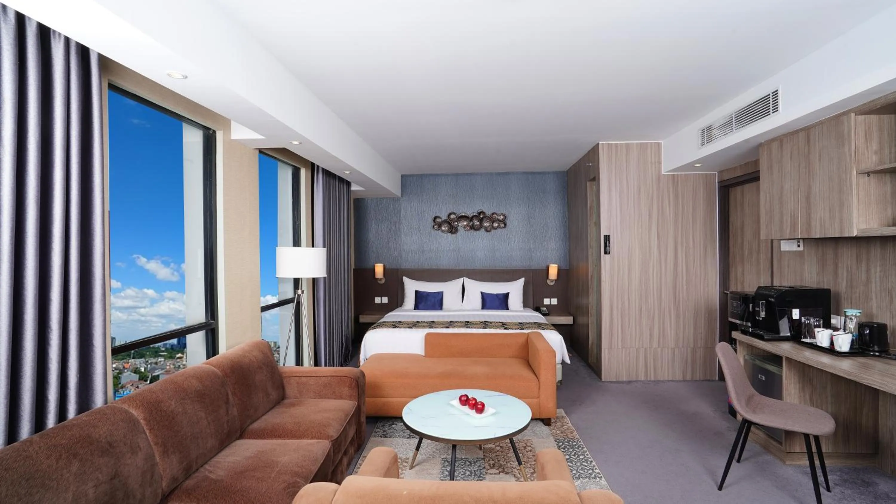 Bed in Aston Inn Pandanaran