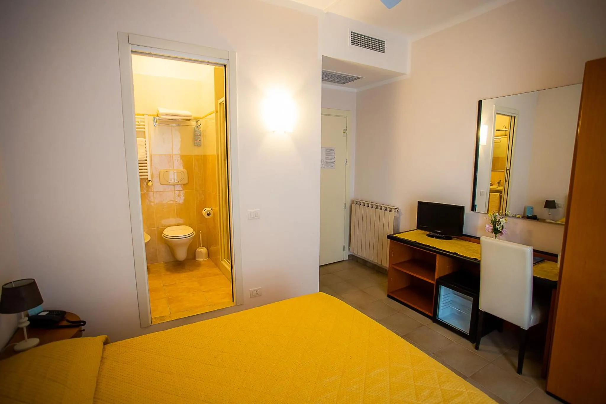 Bed in Hotel Nuovo Al Mare