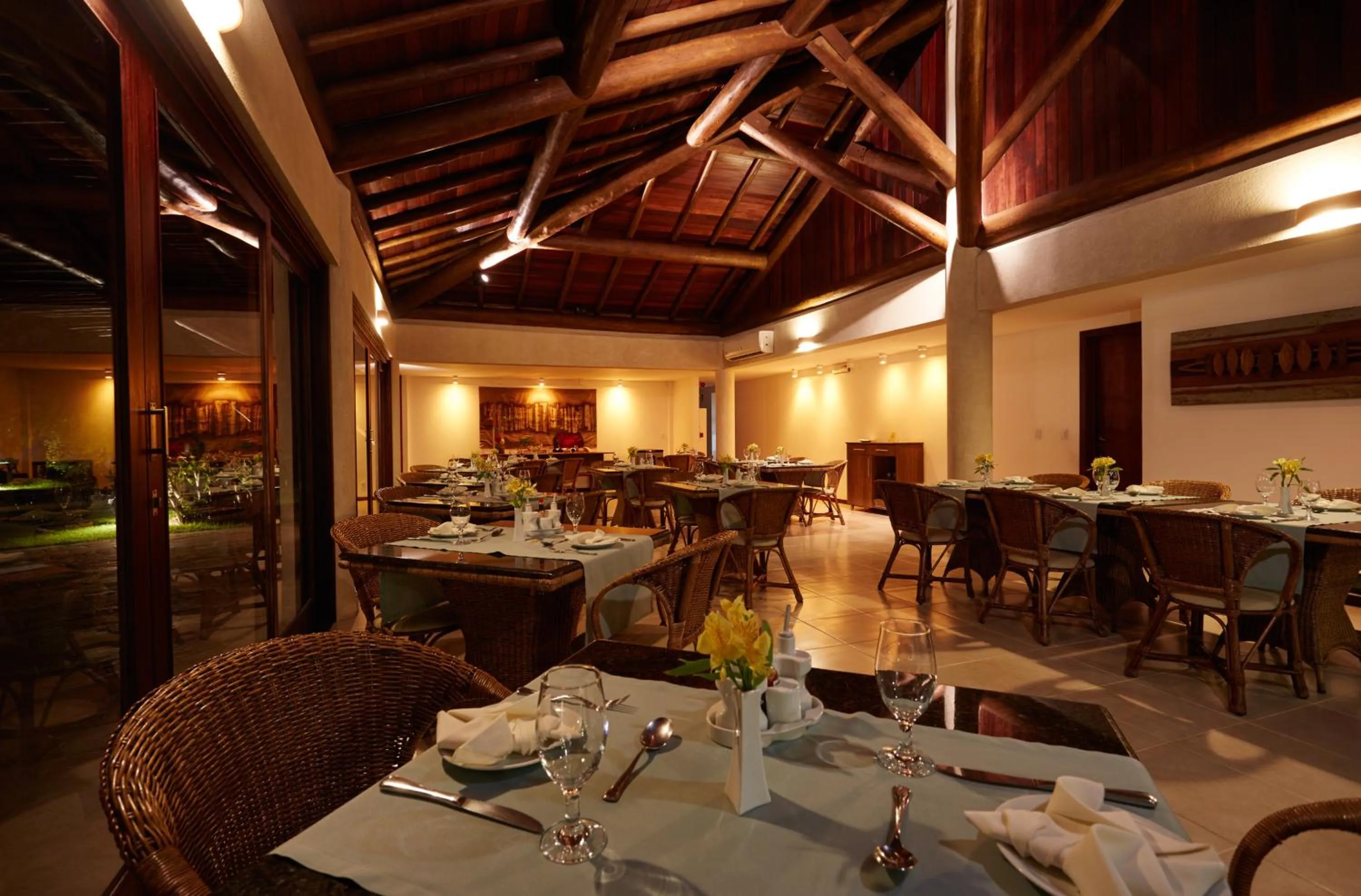 Restaurant/places to eat in Gungaporanga Hotel