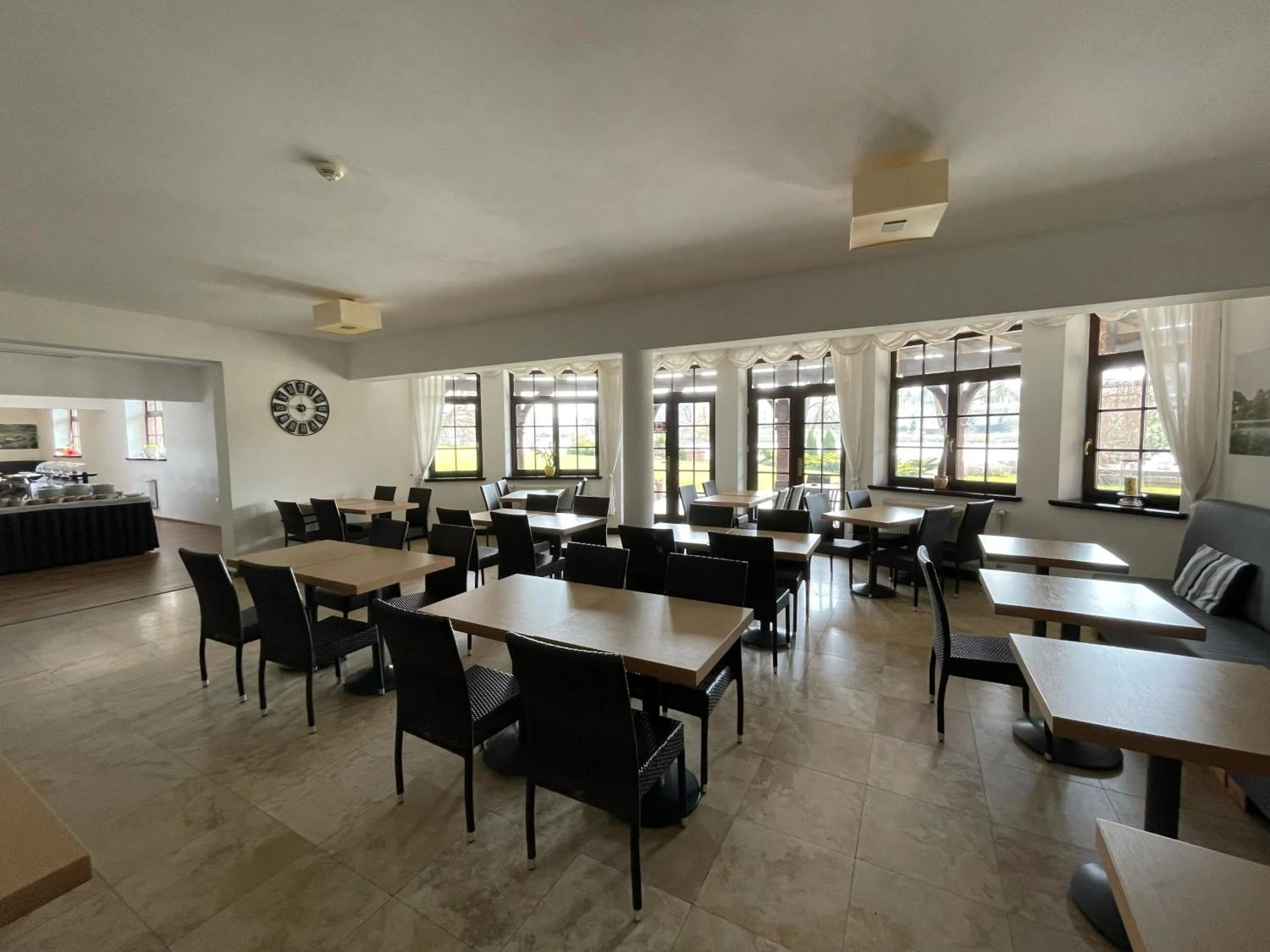 Breakfast in Stary Tartak