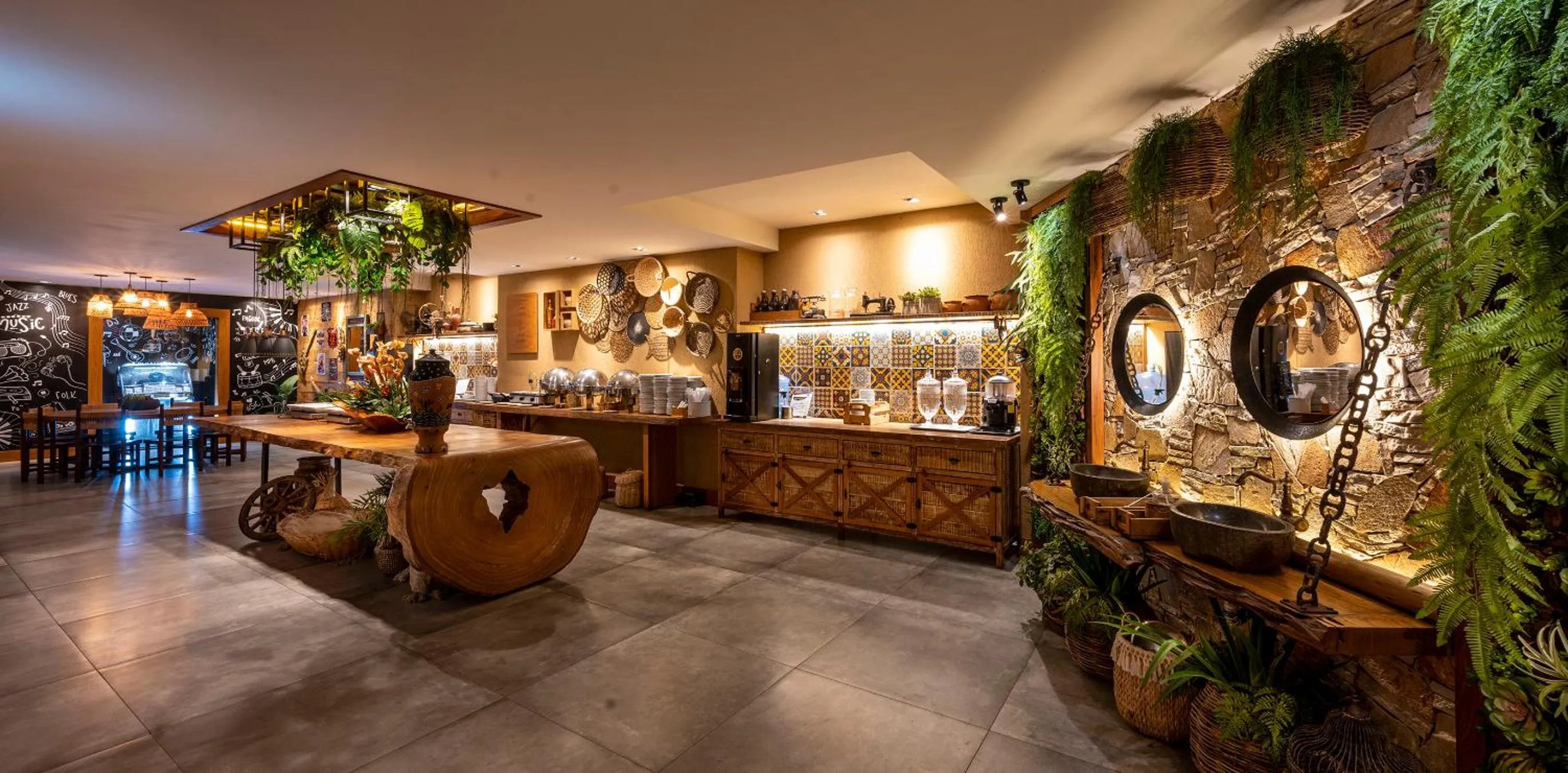 Food in Natal Dunnas Hotel