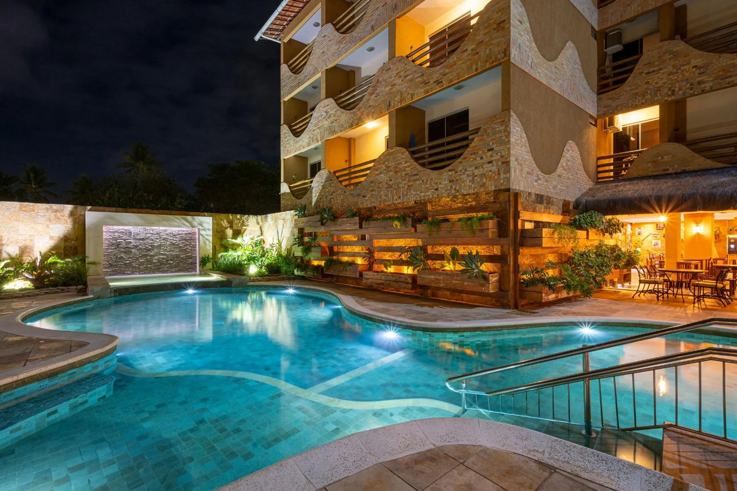 Swimming pool in Natal Dunnas Hotel