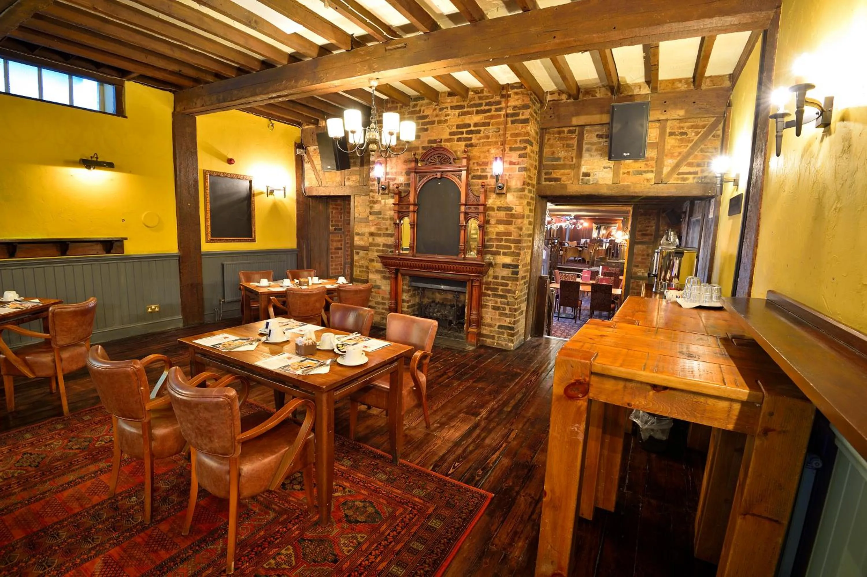 The Royal Victoria and Bull Hotel