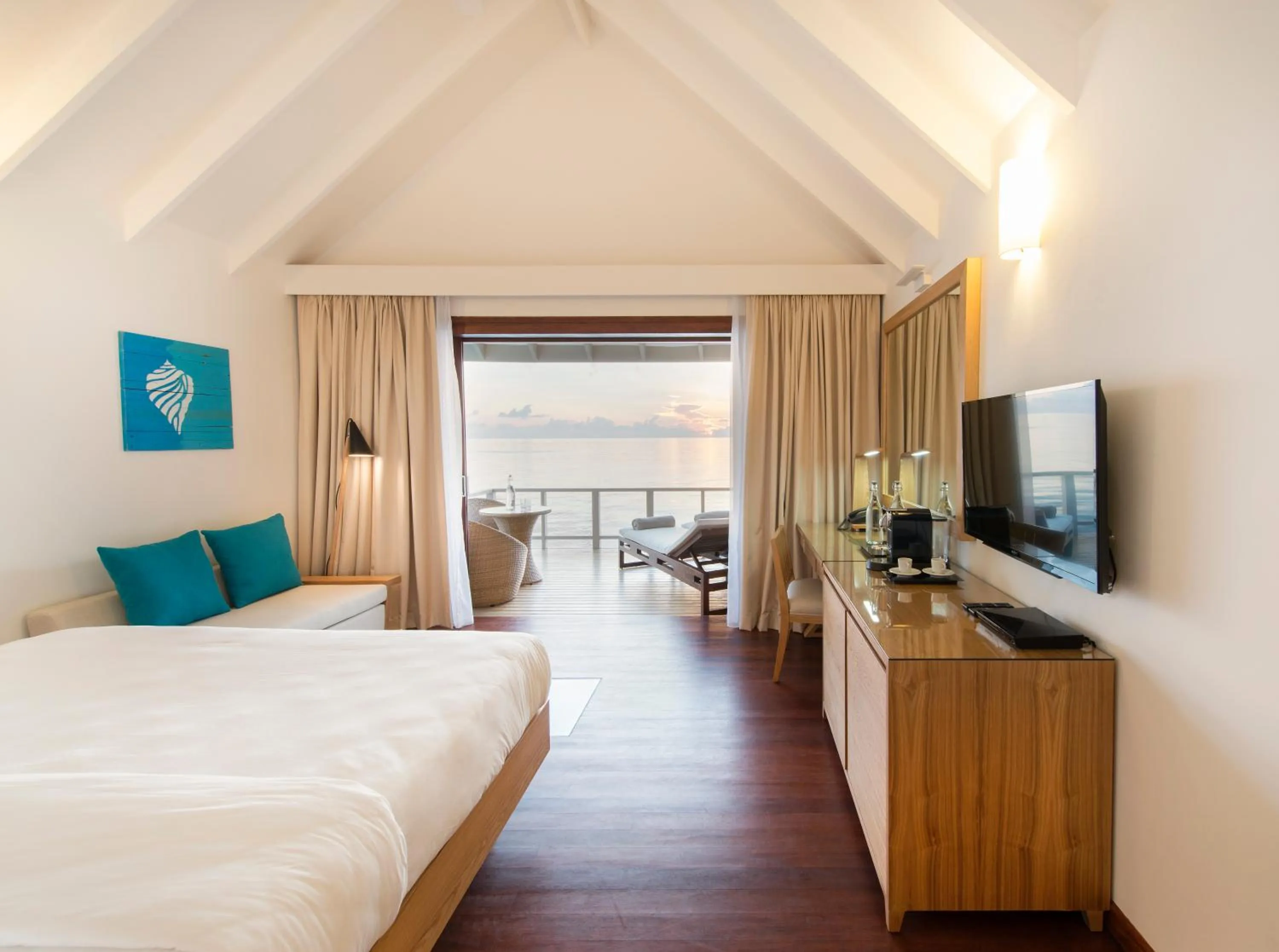 Bedroom, Bed in Summer Island Maldives