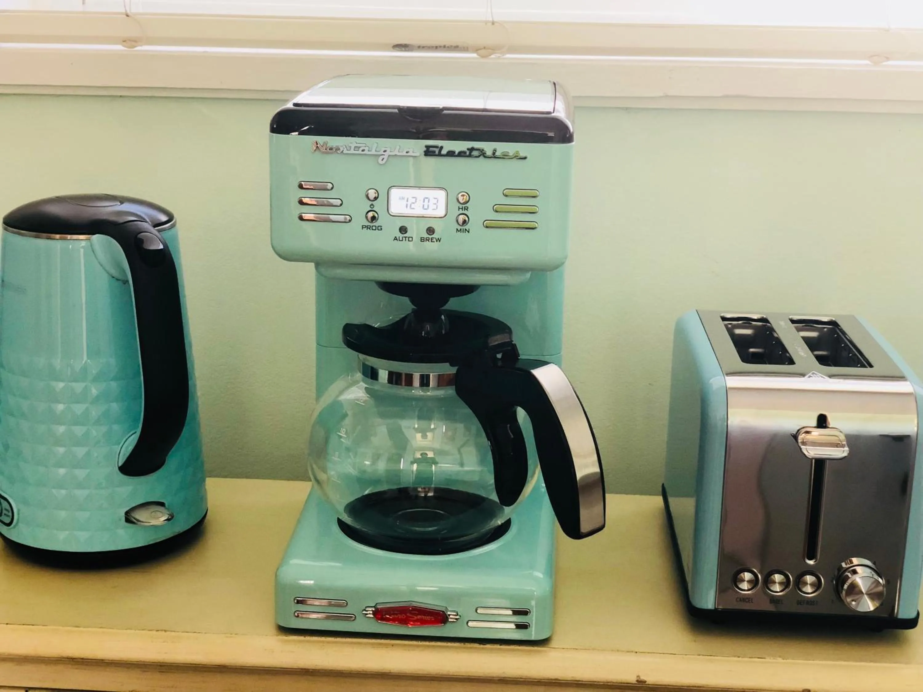 Coffee/tea facilities in Blue House Miami