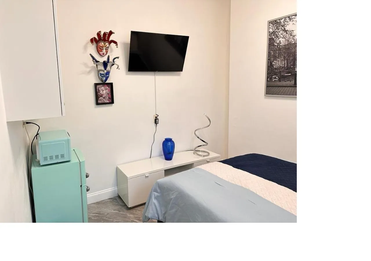 TV and multimedia, Bed in Blue House Miami