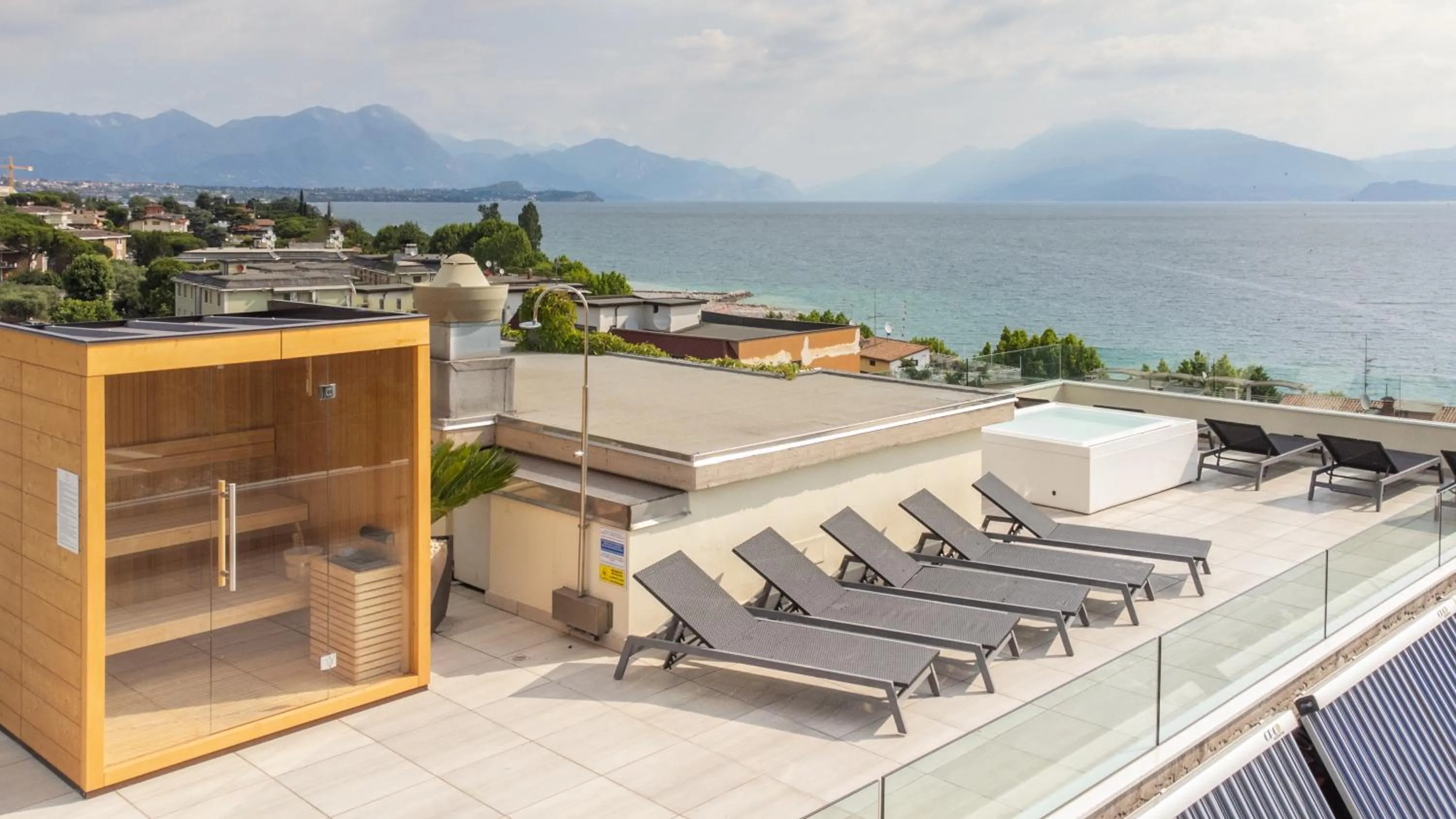 Hot Tub in Hotel Bonotto