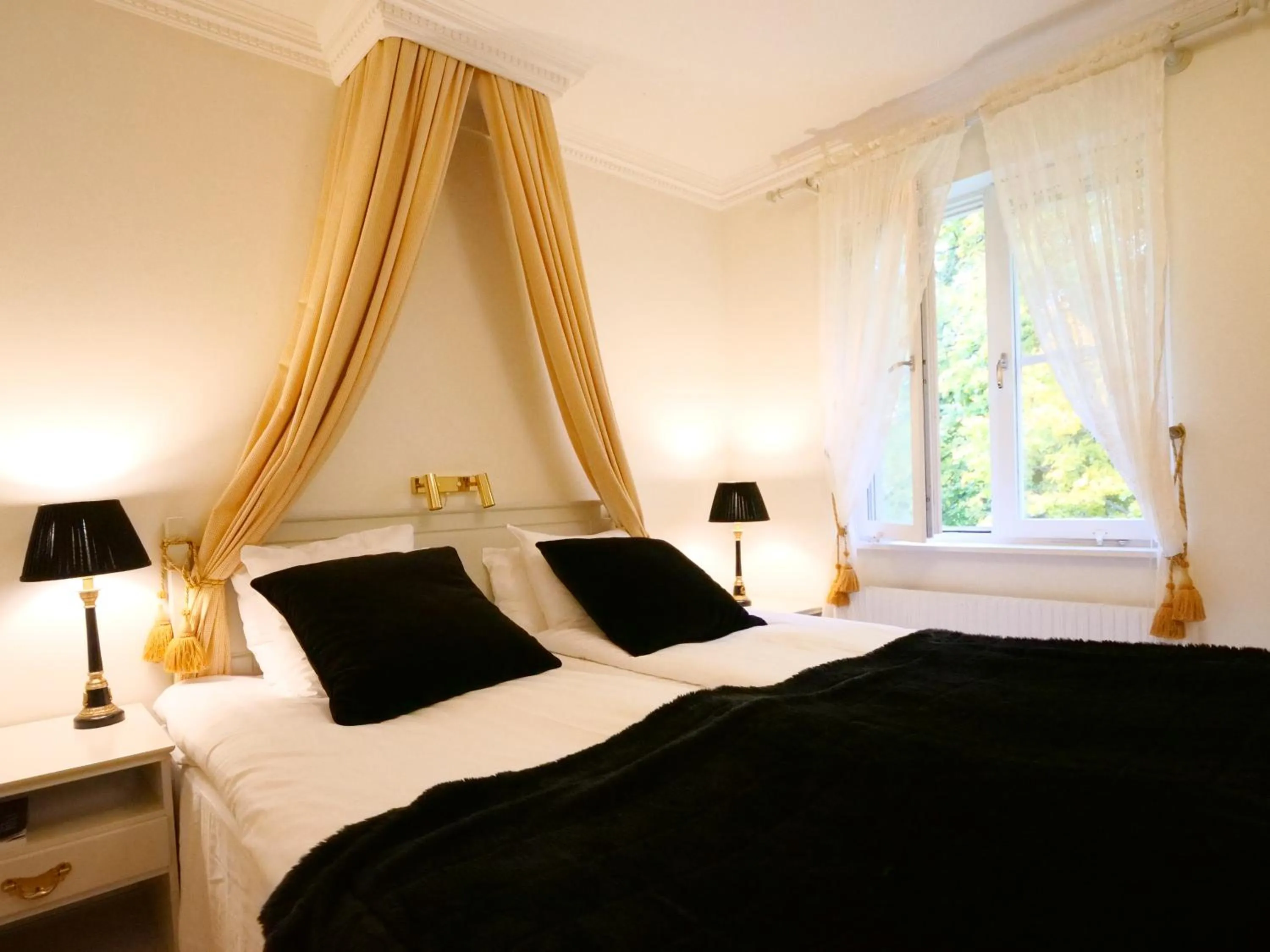 Bed in Södertuna Slott