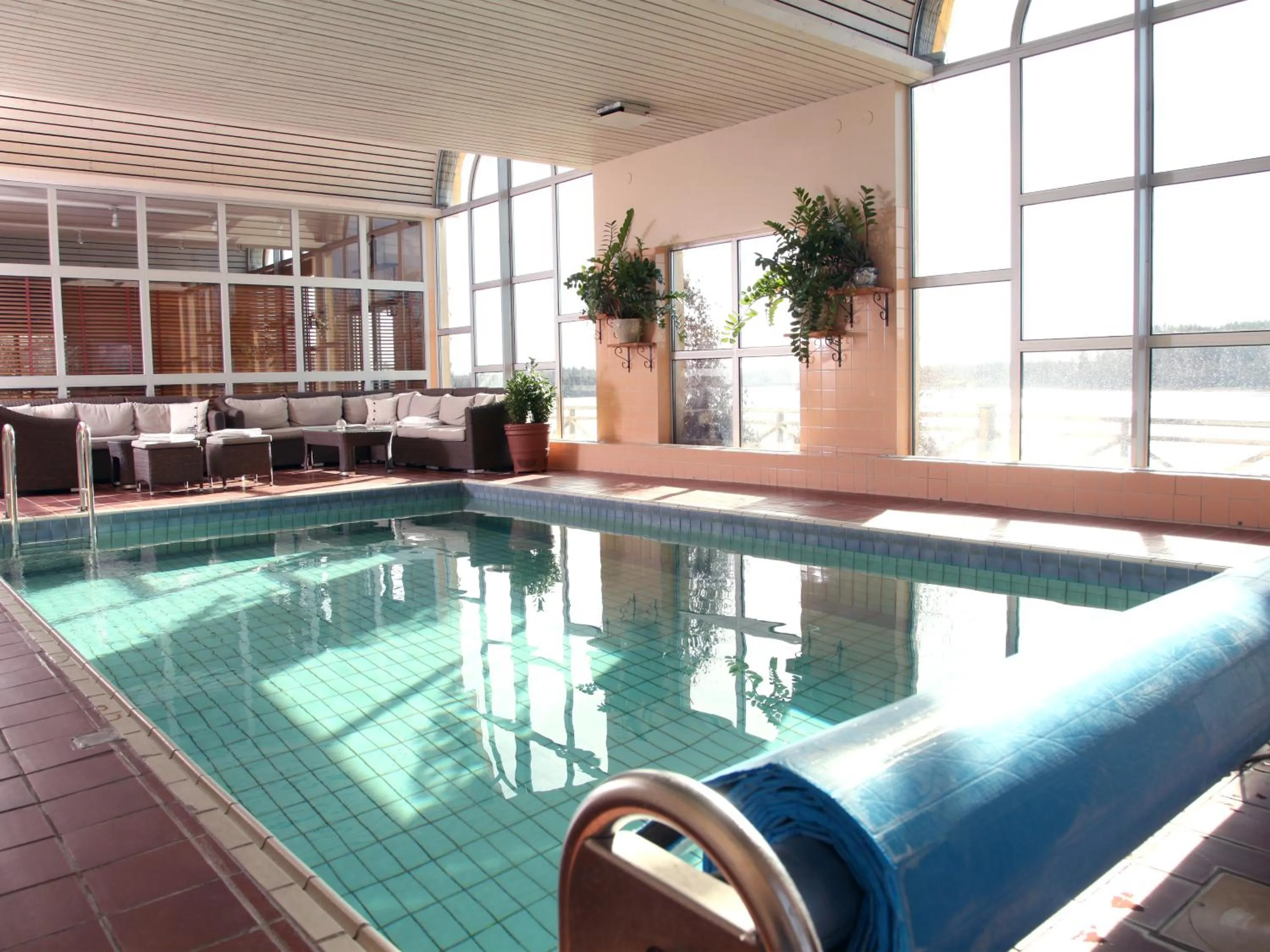 Pool view in Södertuna Slott