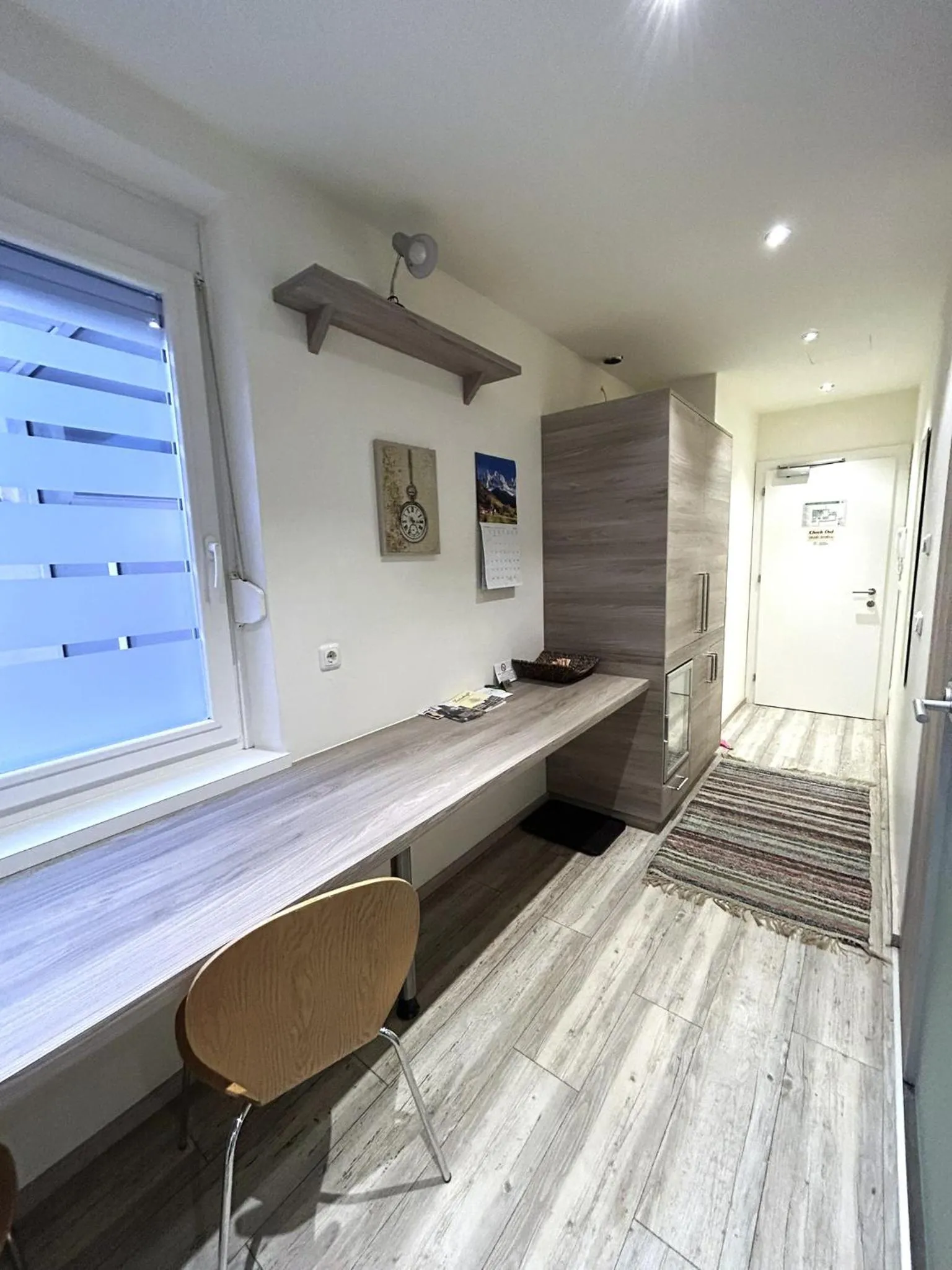 Photo of the whole room in City Zimmer - Appartement Dina Mariner