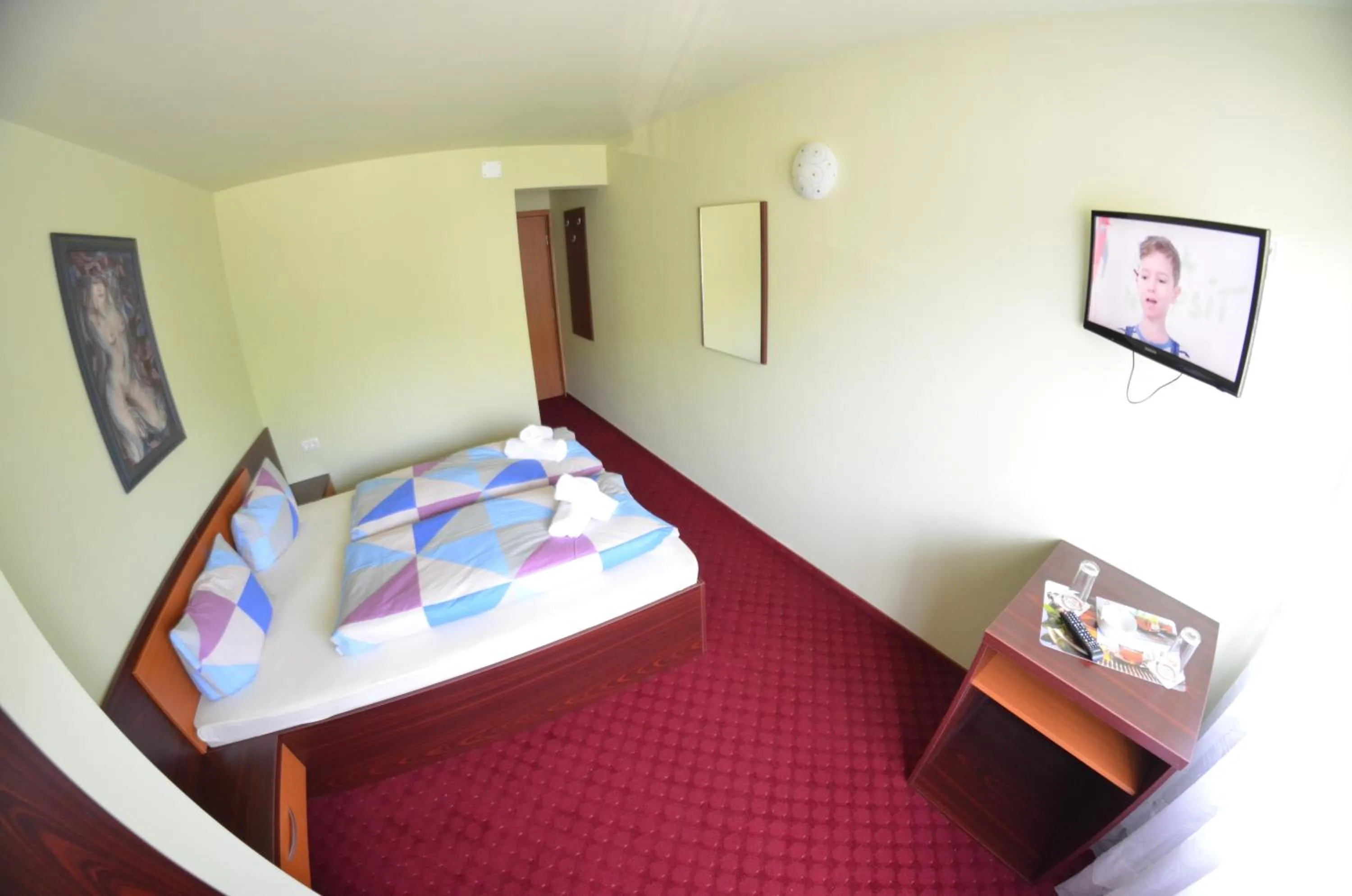 Photo of the whole room, Bed in Hotel Le Baron