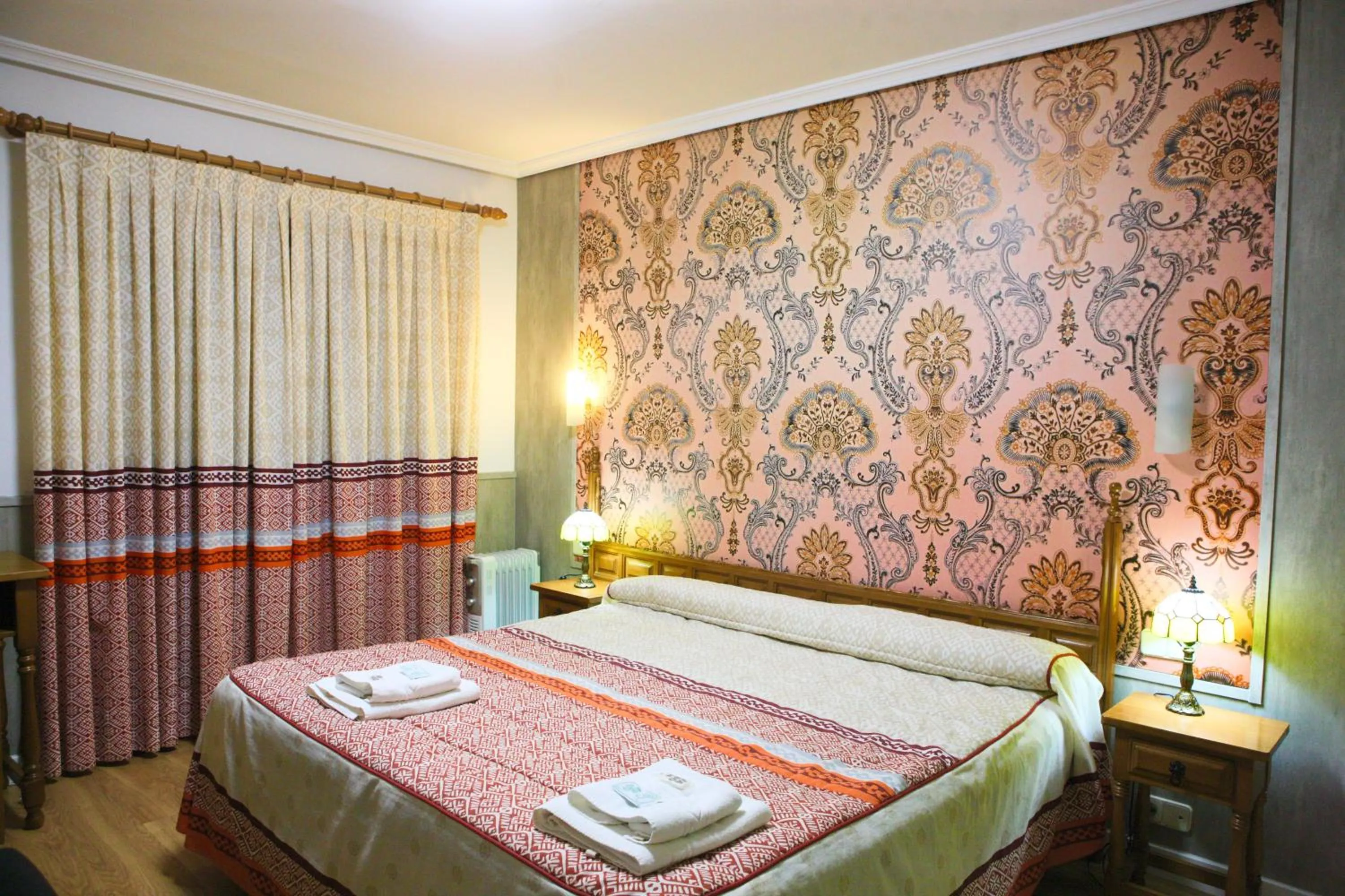 Bed in Hotel plaza