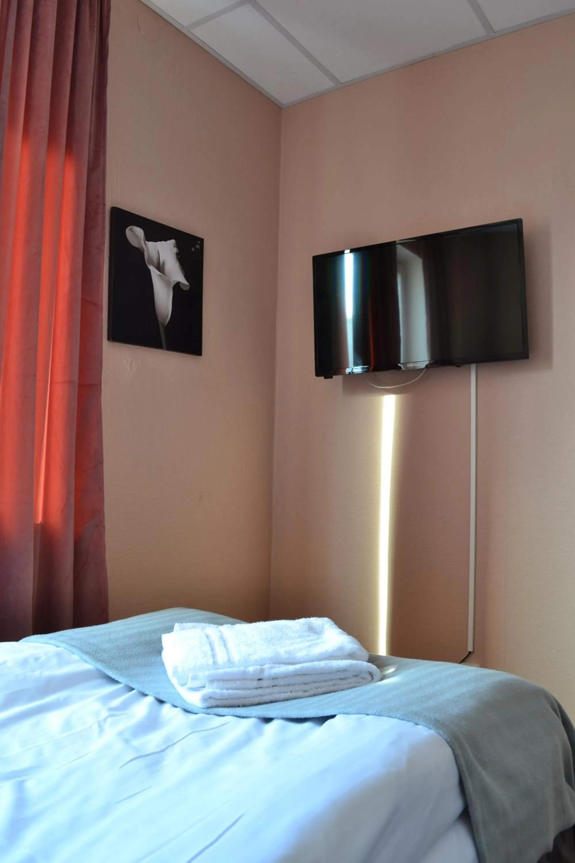 Bed in Hotell Skinnargården