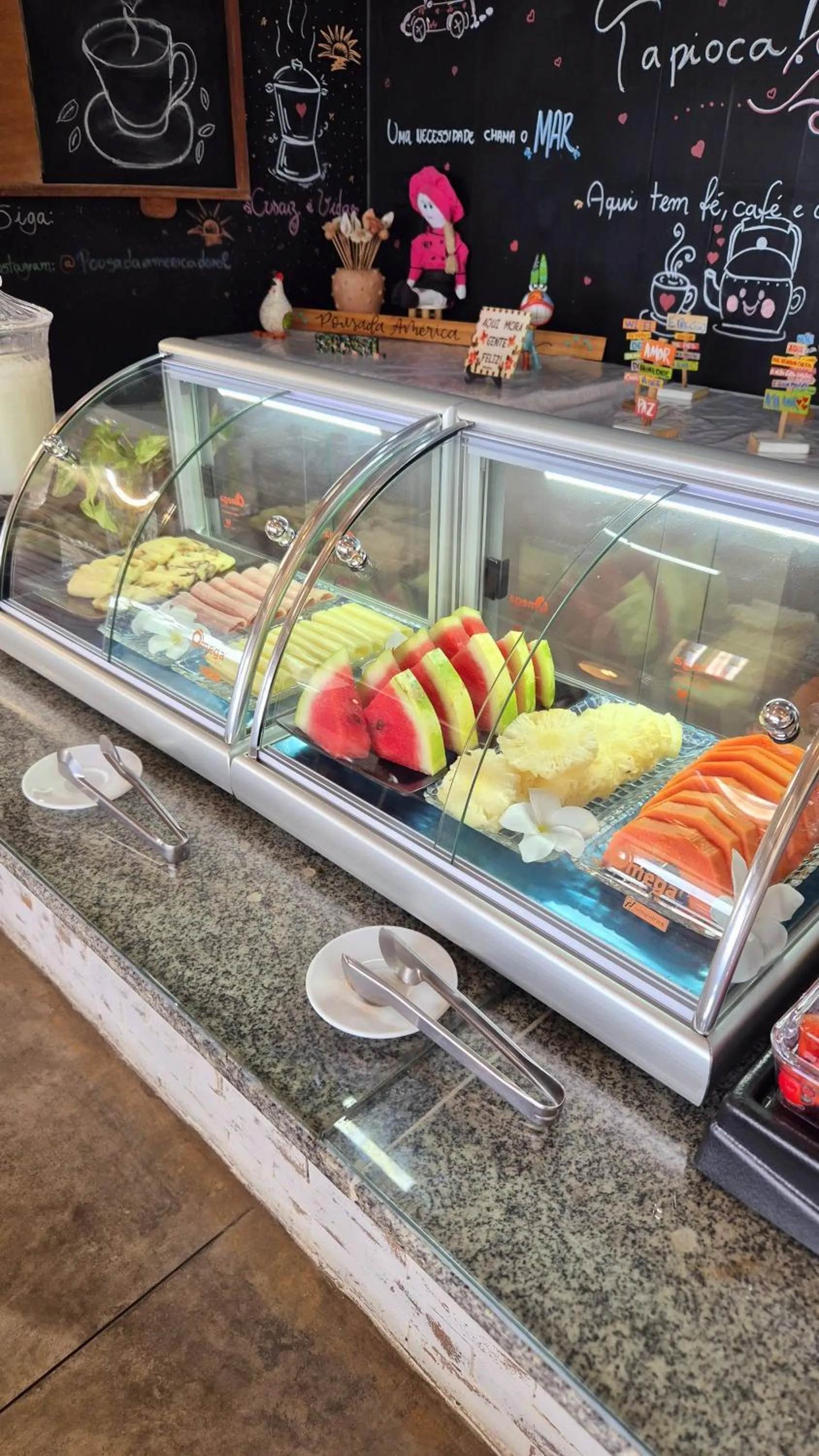 Buffet breakfast in Pousada America do Sol