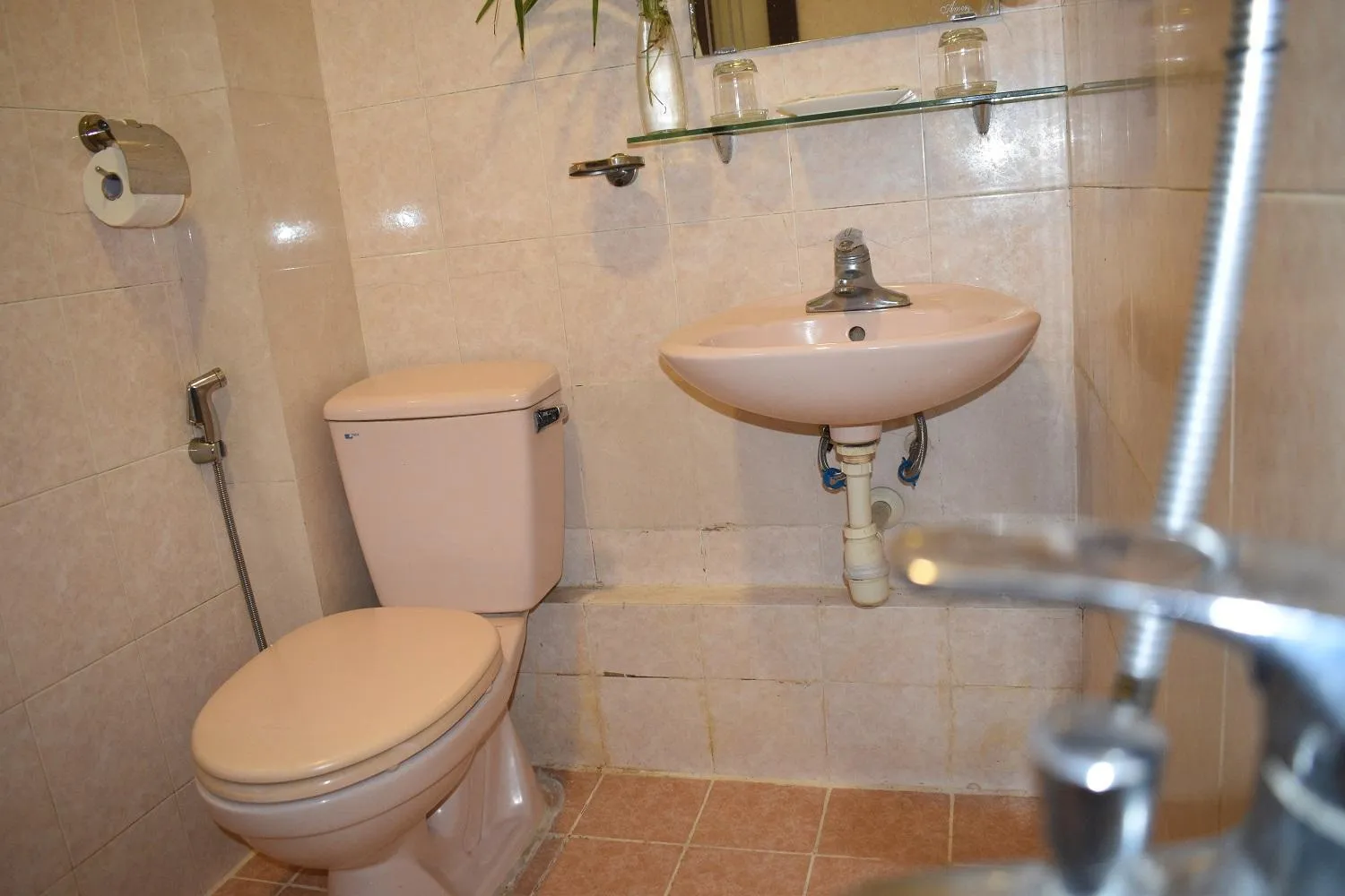 Bathroom in Phuong Trang Hotel