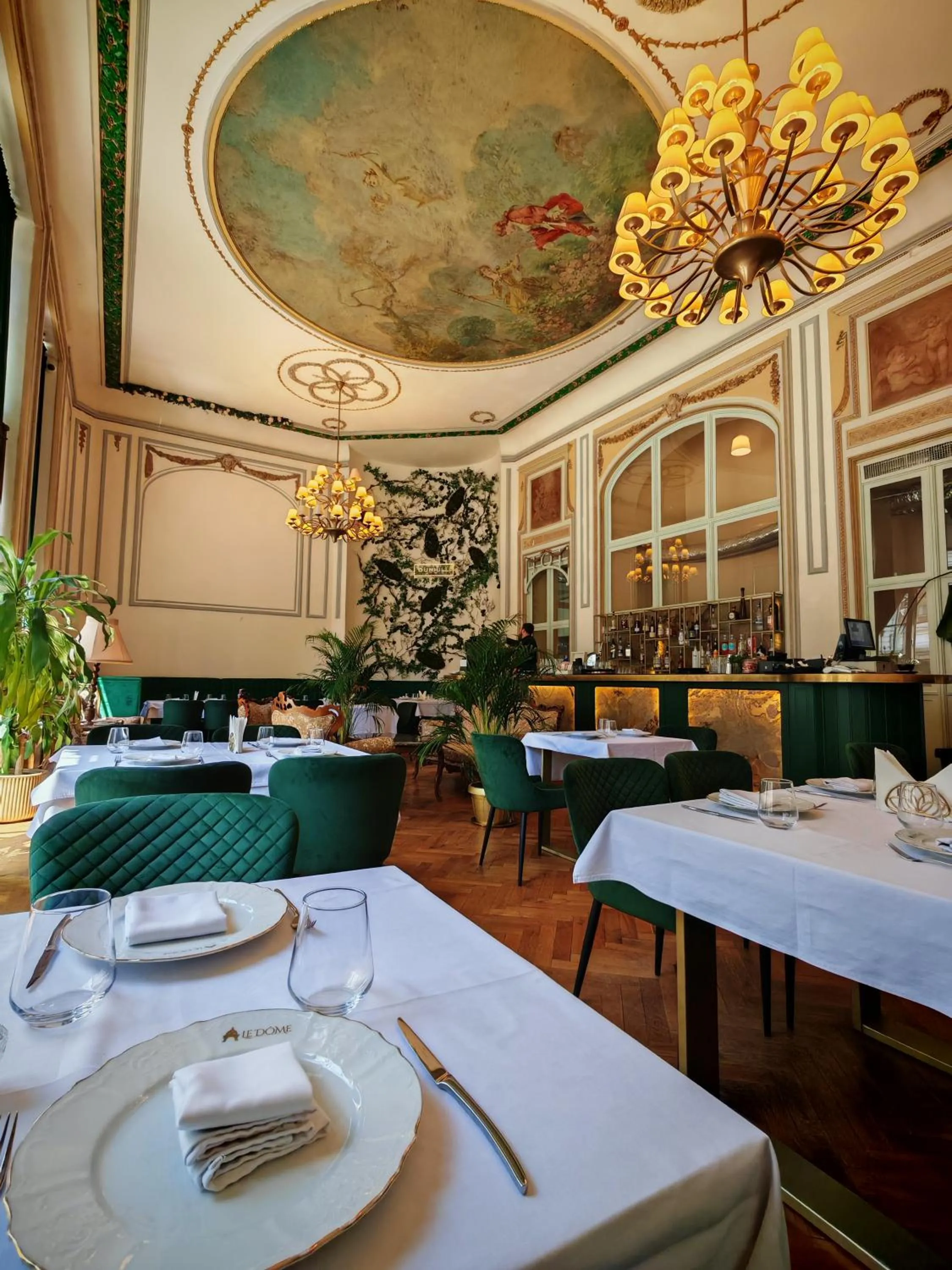 Restaurant/places to eat in NF Palace Old City Bucharest