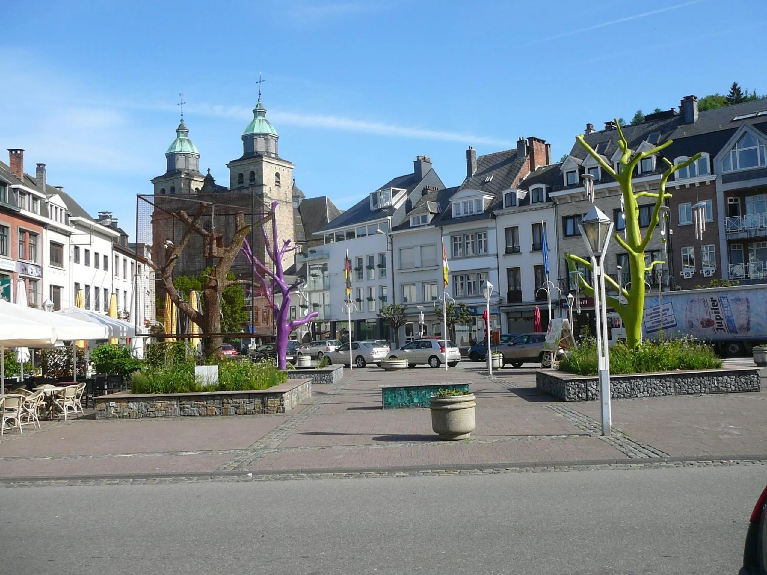 Day in Le Bernister parking privé