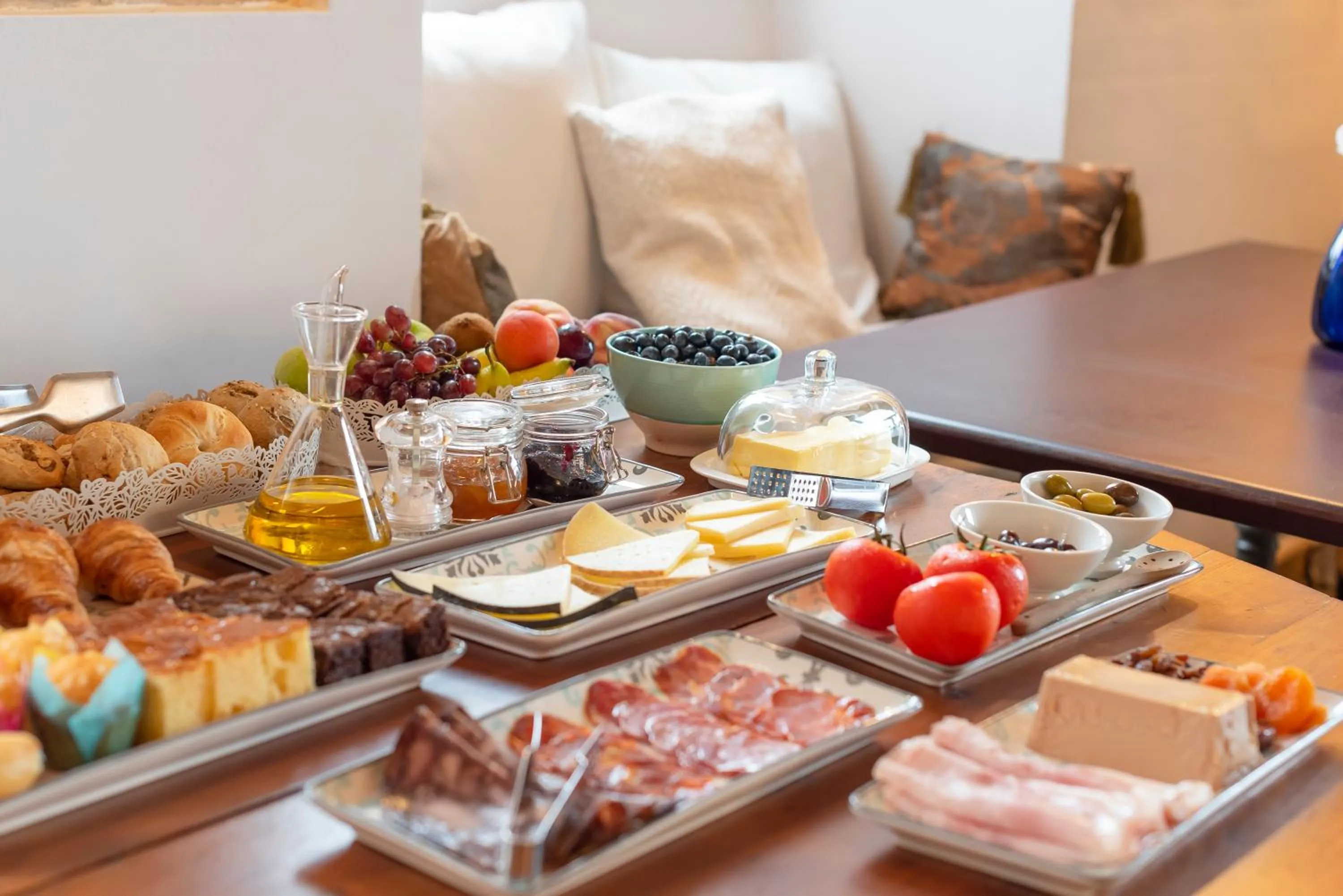 Buffet breakfast in Hotel D´Interior Ca Mado Paula