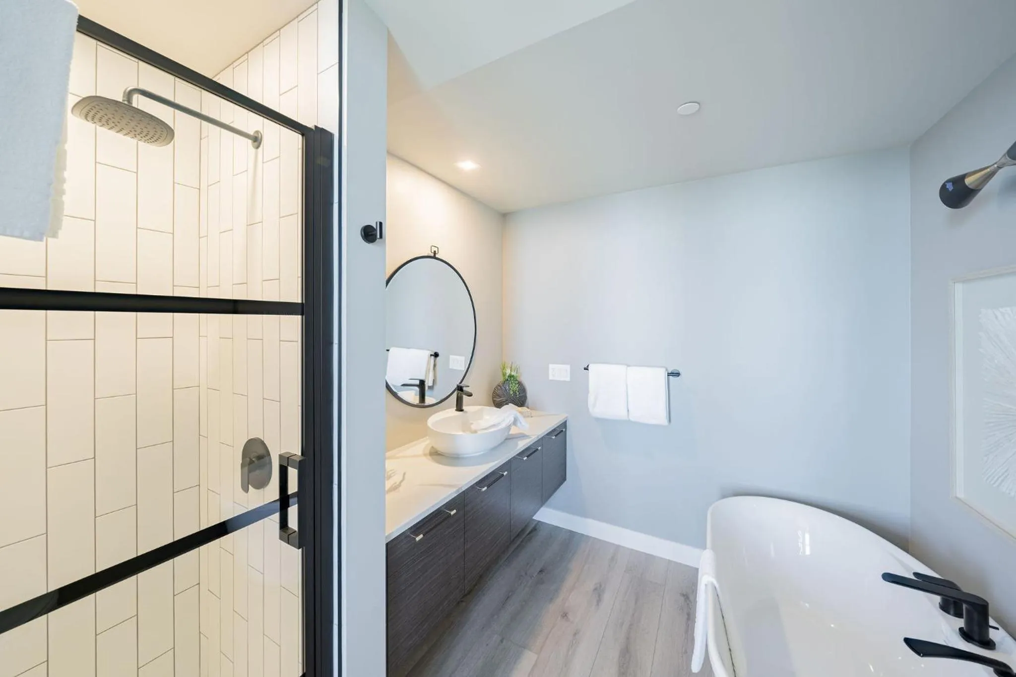 Bathroom in Sunrise Ridge Waterfront Resort
